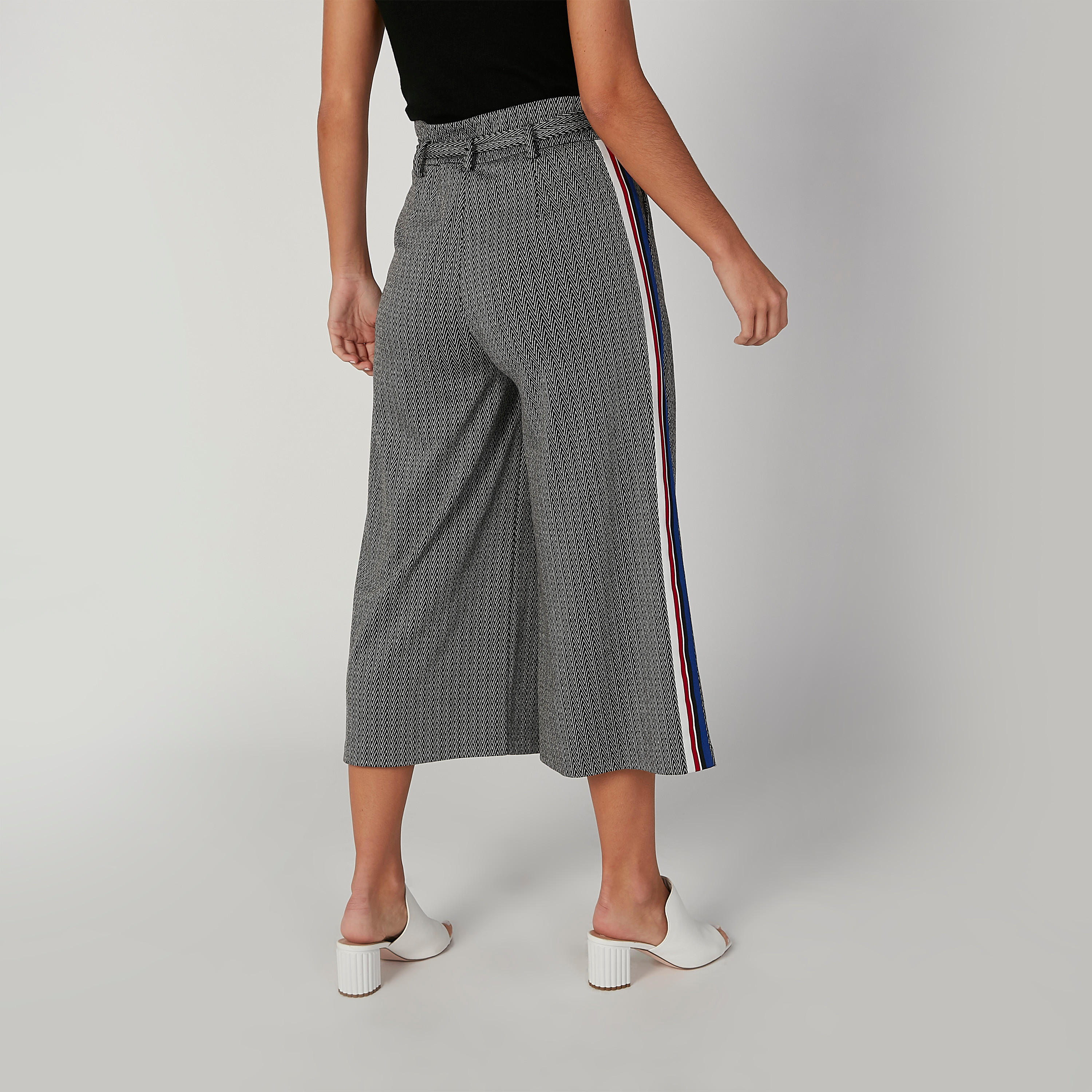 بنطلون واسع الساقين بجيوب وشريطة وطبعات-women-clothing-bottoms-trousers-image-4