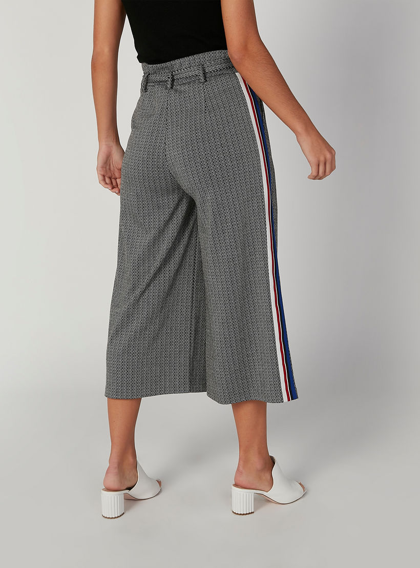 بنطلون واسع الساقين بجيوب وشريطة وطبعات-women-clothing-bottoms-trousers-image-4