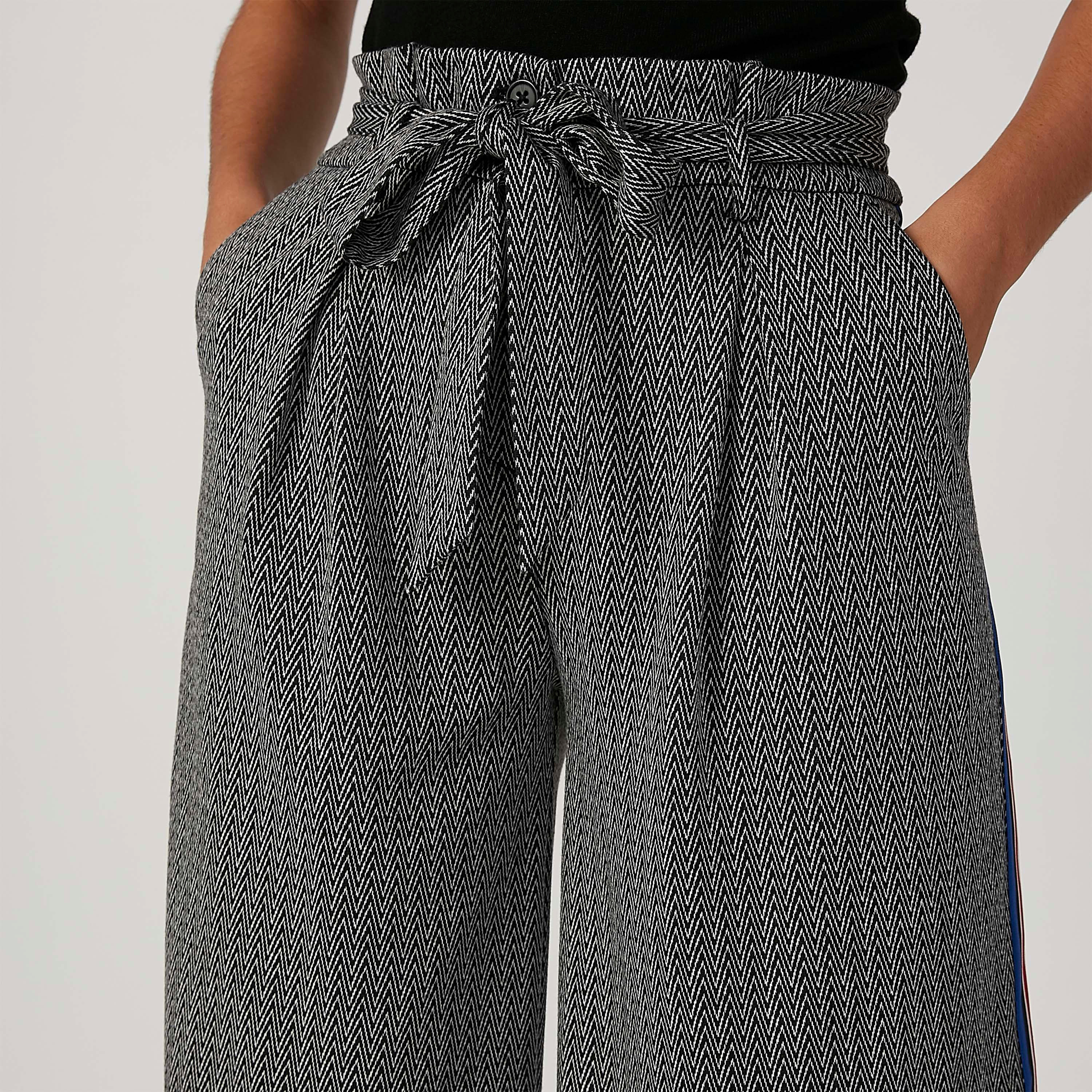 بنطلون واسع الساقين بجيوب وشريطة وطبعات-women-clothing-bottoms-trousers-image-1