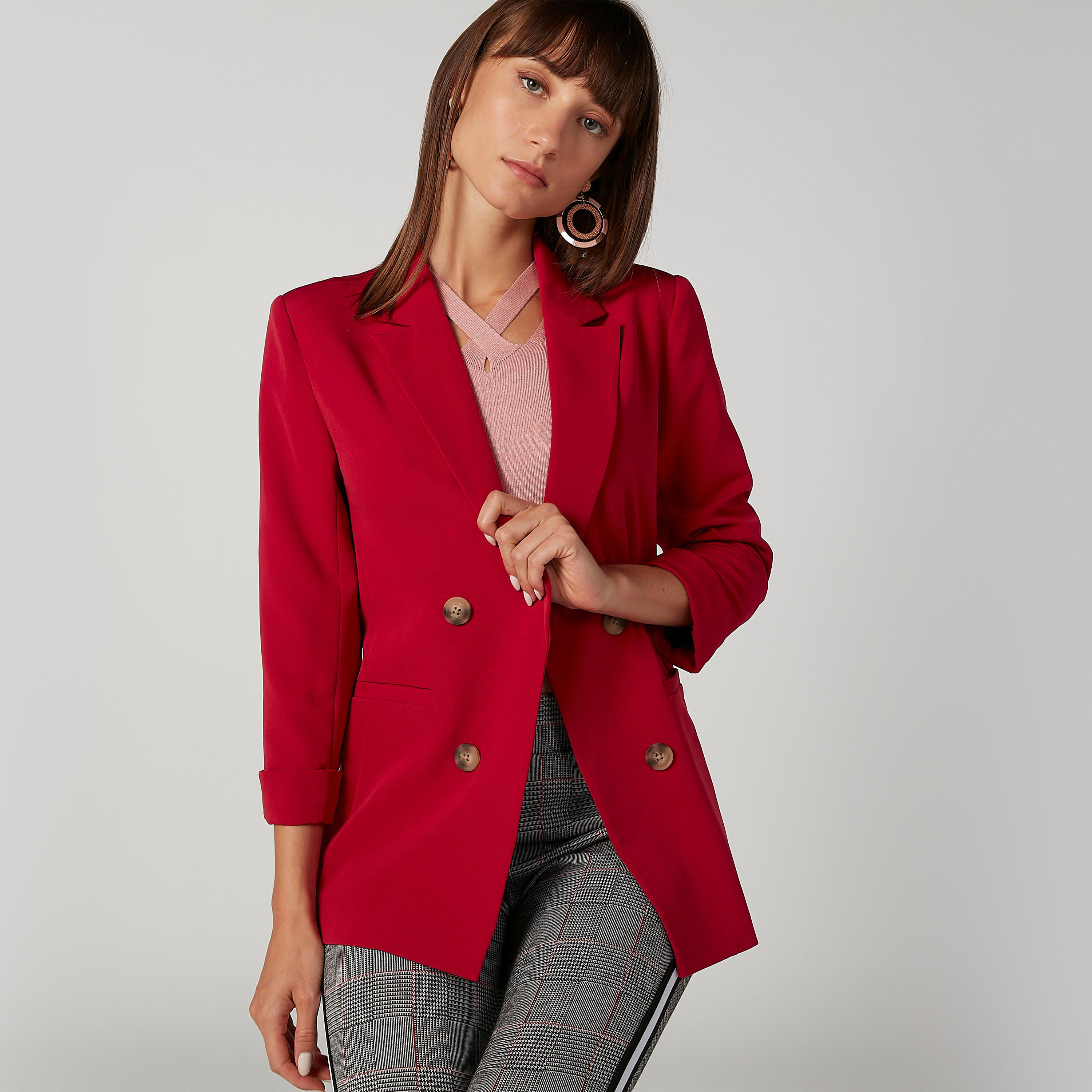 بليزر سادة بياقة طويلة وجيوب داخلية-women-clothing-coatsandjackets-blazers-image-1