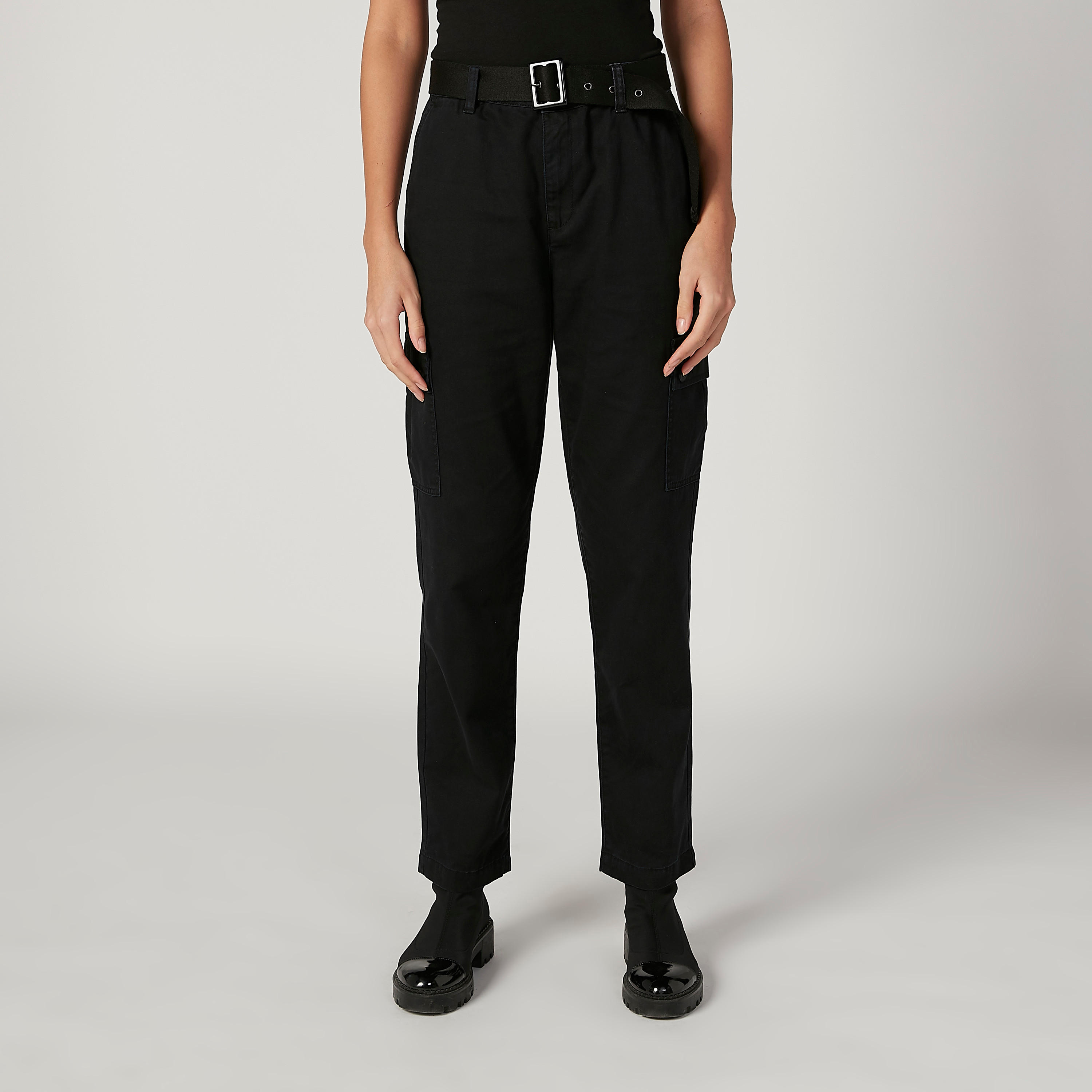 بنطلون كارجو بخصر متوسط الارتفاع وجيوب وحلقات للحزام-women-clothing-bottoms-trousers-image-1