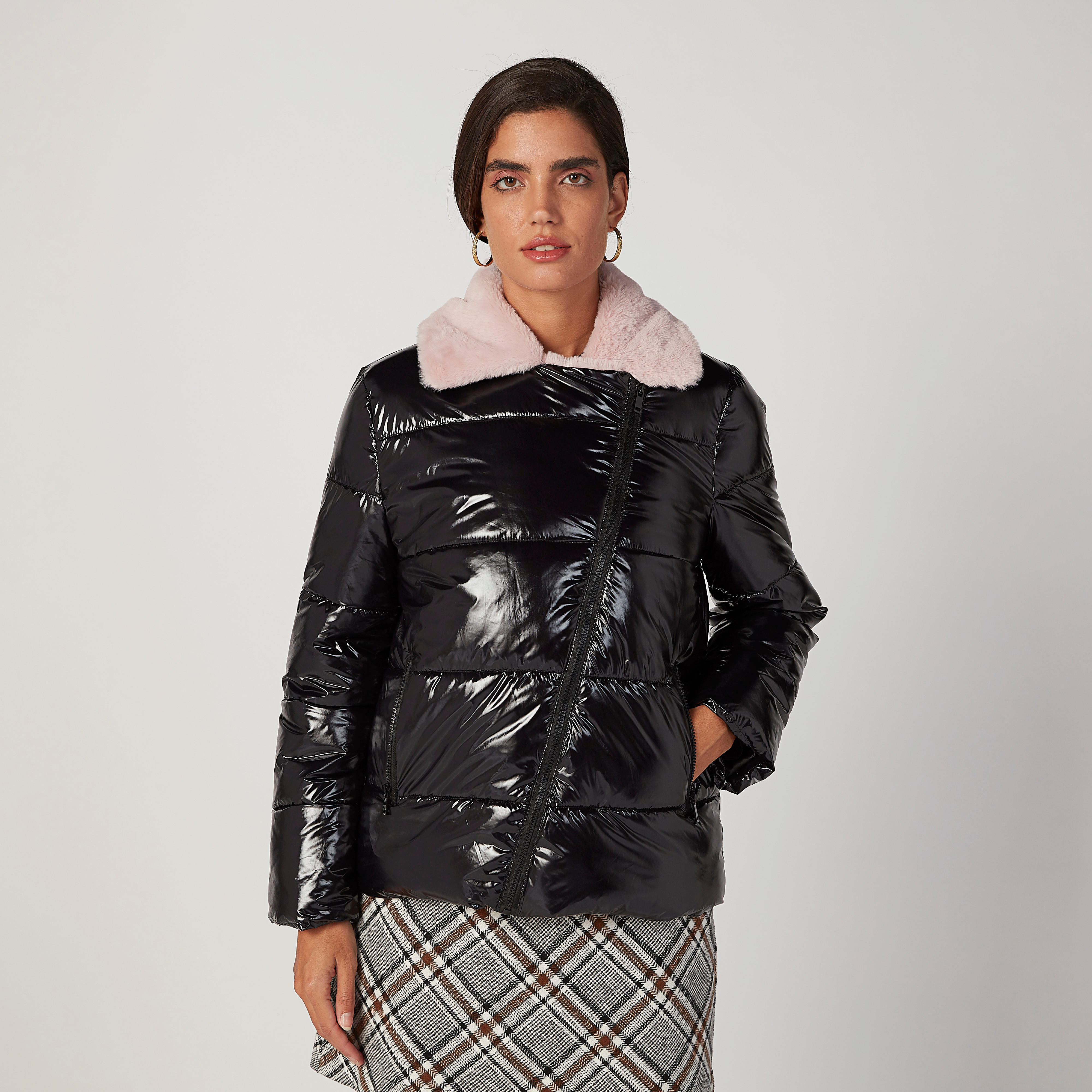 جاكيت بومبر بارز الملمس بأكمام طويلة وجيوب-women-winterwear-coatsandjackets-jackets-image-1