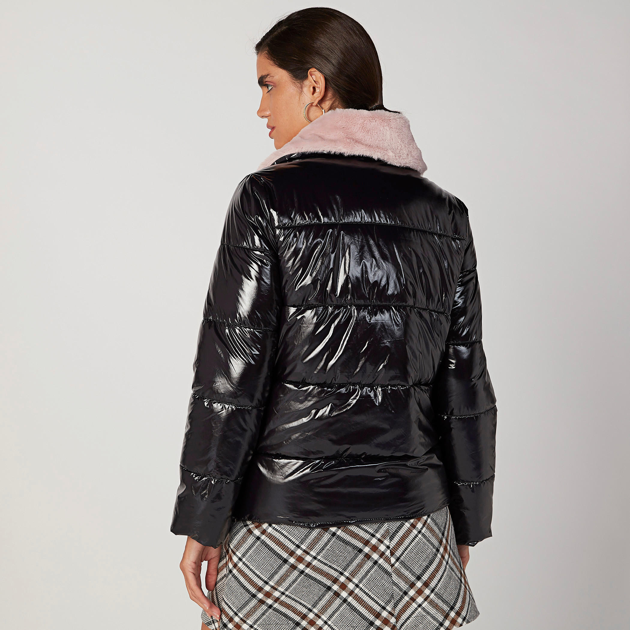 جاكيت بومبر بارز الملمس بأكمام طويلة وجيوب-women-winterwear-coatsandjackets-jackets-image-4