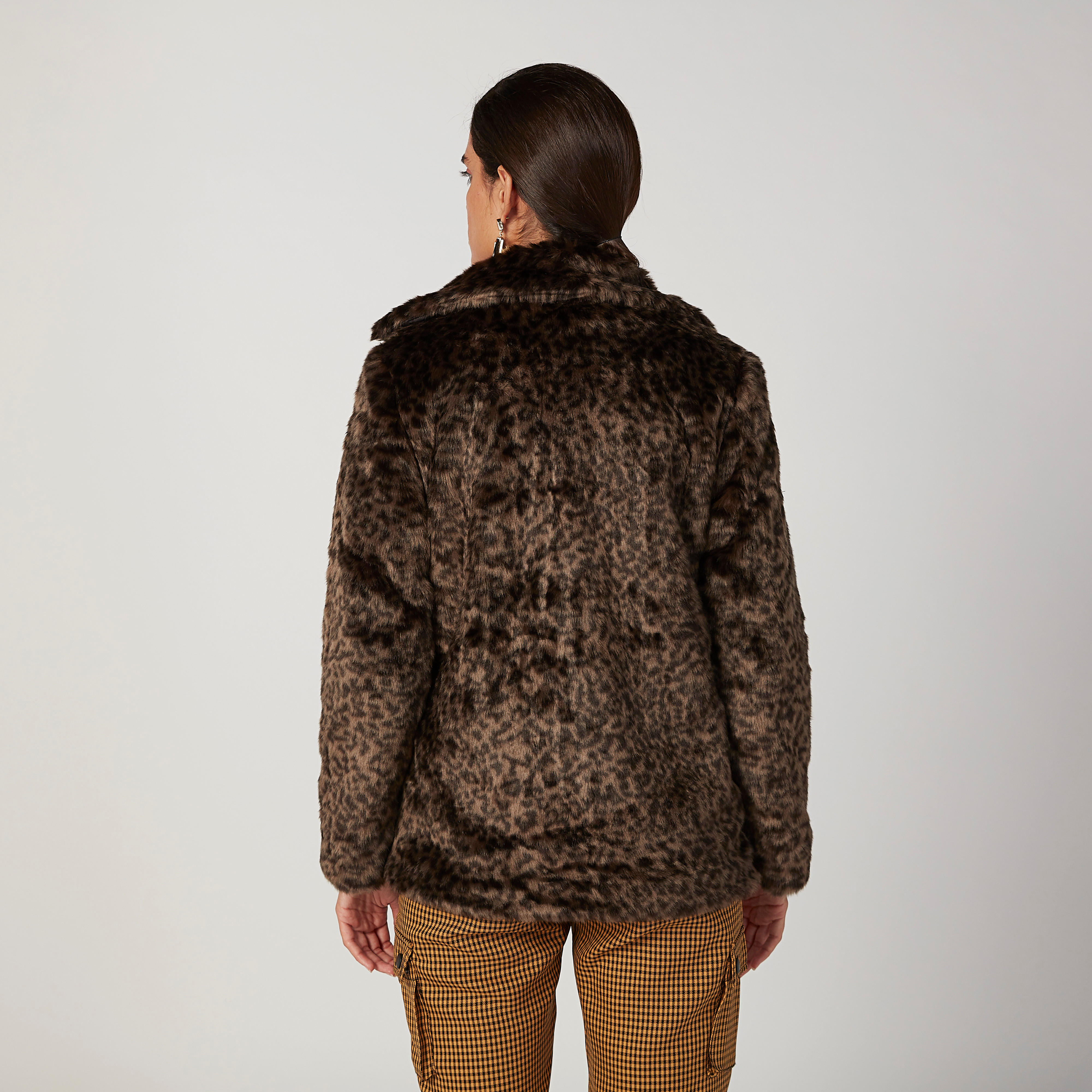 جاكيت بارز الملمس بأكمام طويلة وتفاصيل جيوب-women-winterwear-coatsandjackets-jackets-image-4