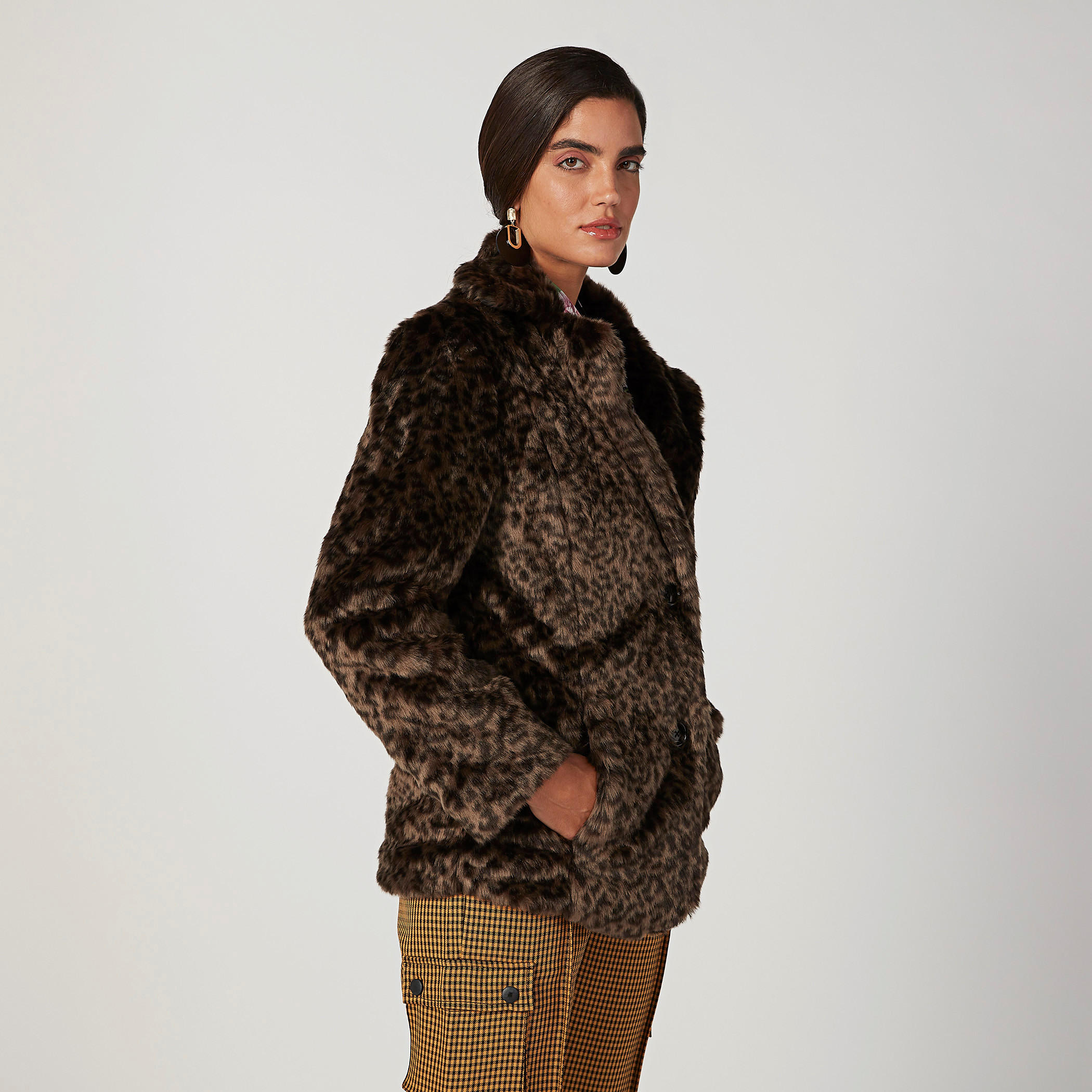 جاكيت بارز الملمس بأكمام طويلة وتفاصيل جيوب-women-winterwear-coatsandjackets-jackets-image-5
