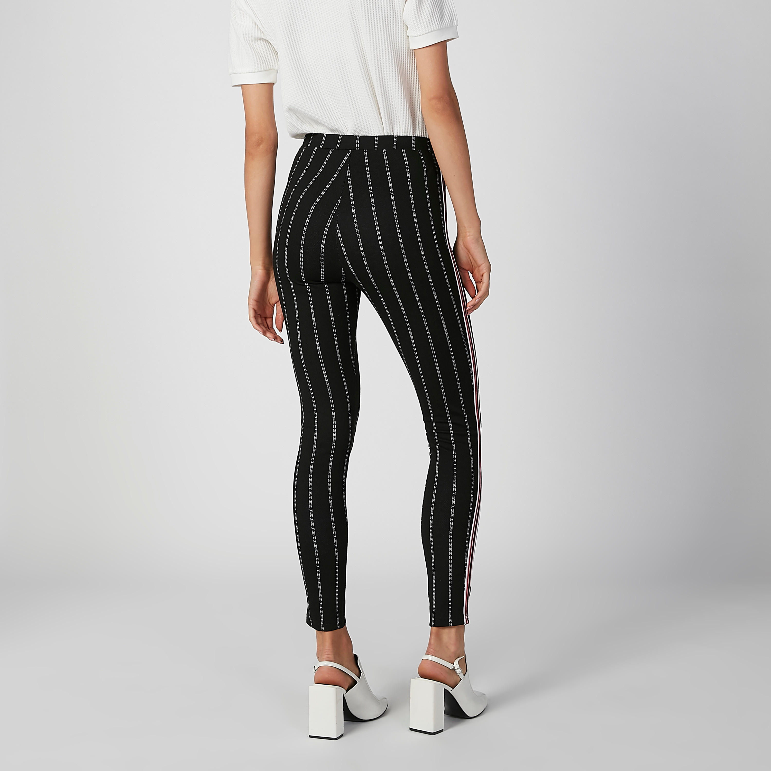 بنطلون سكيني مقلّم بشريطة-women-clothing-bottoms-trousers-image-3
