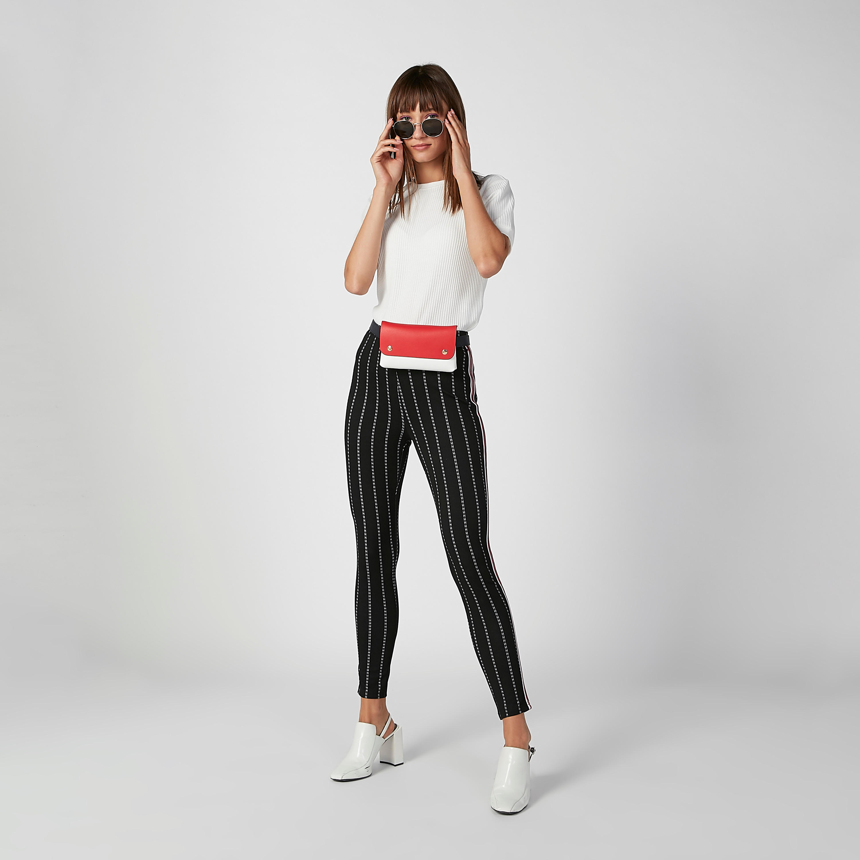 بنطلون سكيني مقلّم بشريطة-women-clothing-bottoms-trousers-image-4