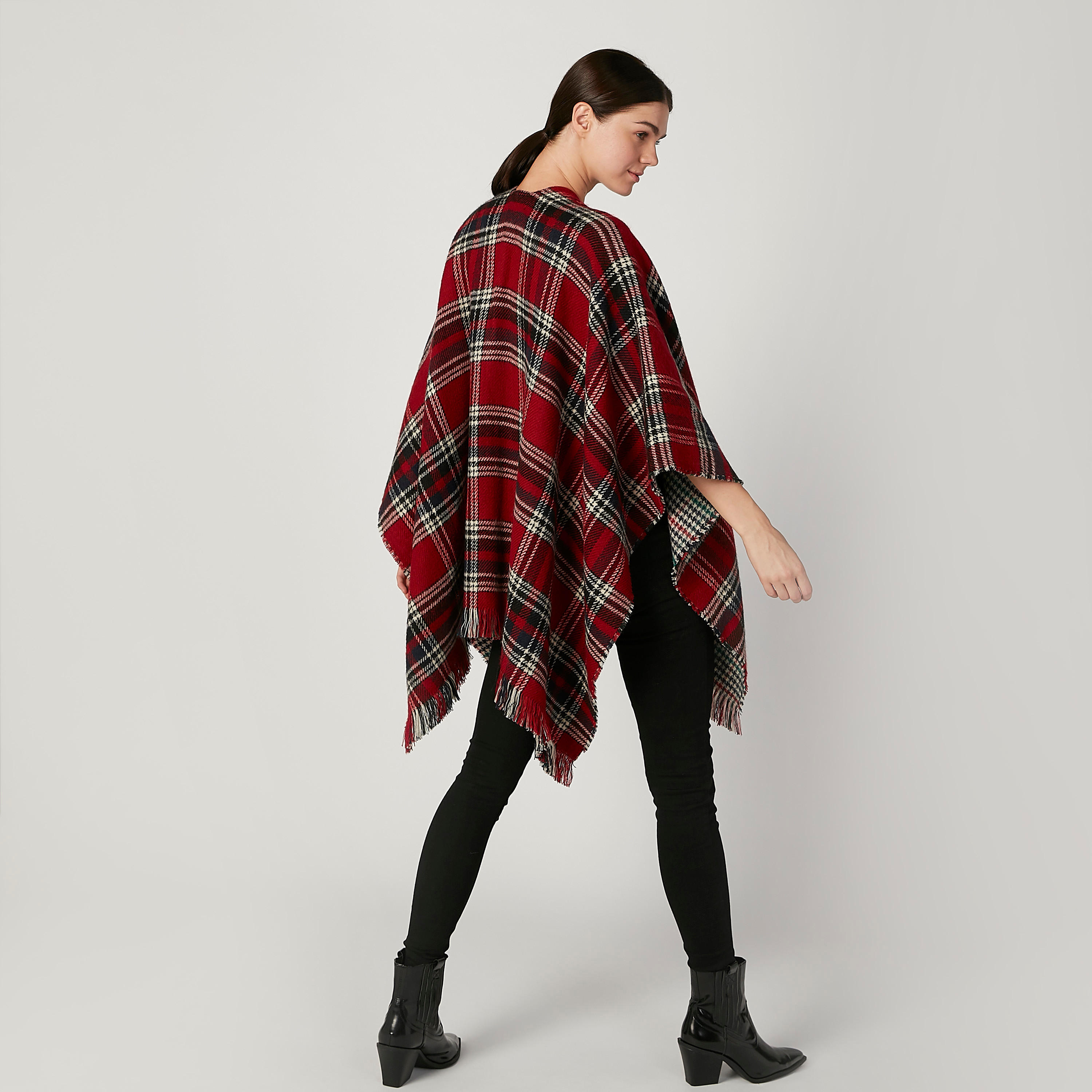 كارديجان كاروهات بياقة V وشراشيب-women-winterwear-cardigansandjumpers-cardigans-image-4