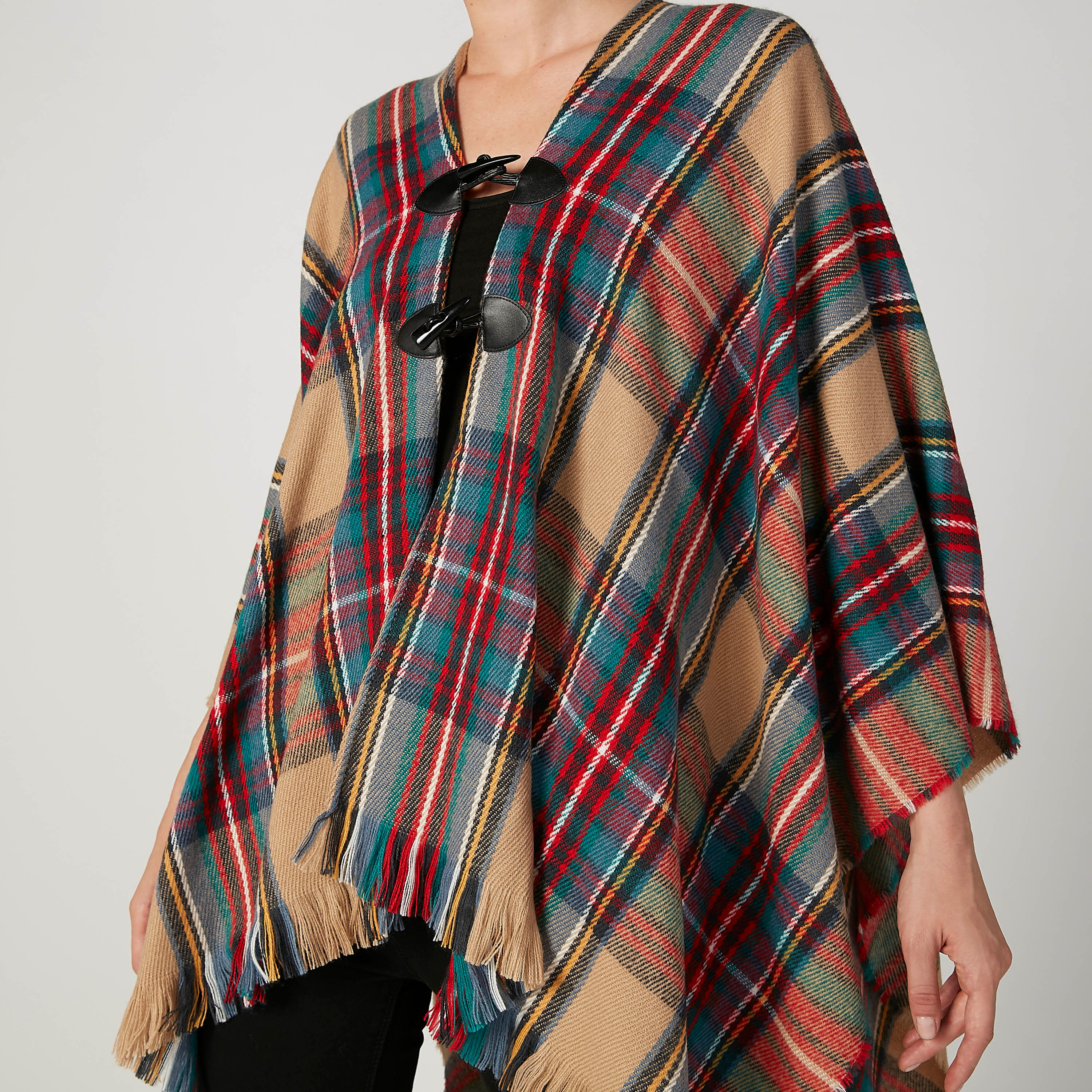 كارديجان كاروهات بياقة V وشراشيب-women-winterwear-cardigansandjumpers-cardigans-image-3
