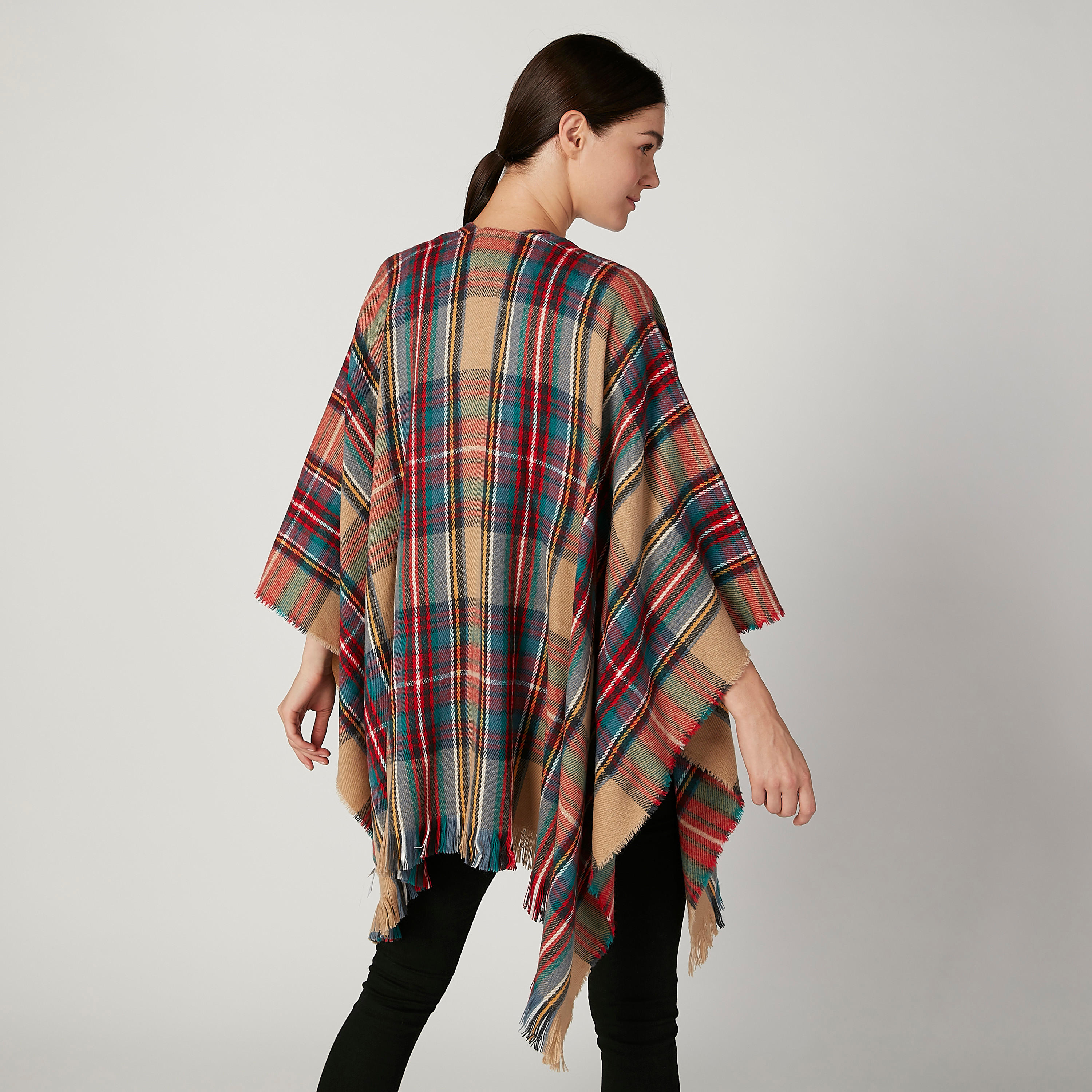 كارديجان كاروهات بياقة V وشراشيب-women-winterwear-cardigansandjumpers-cardigans-image-4