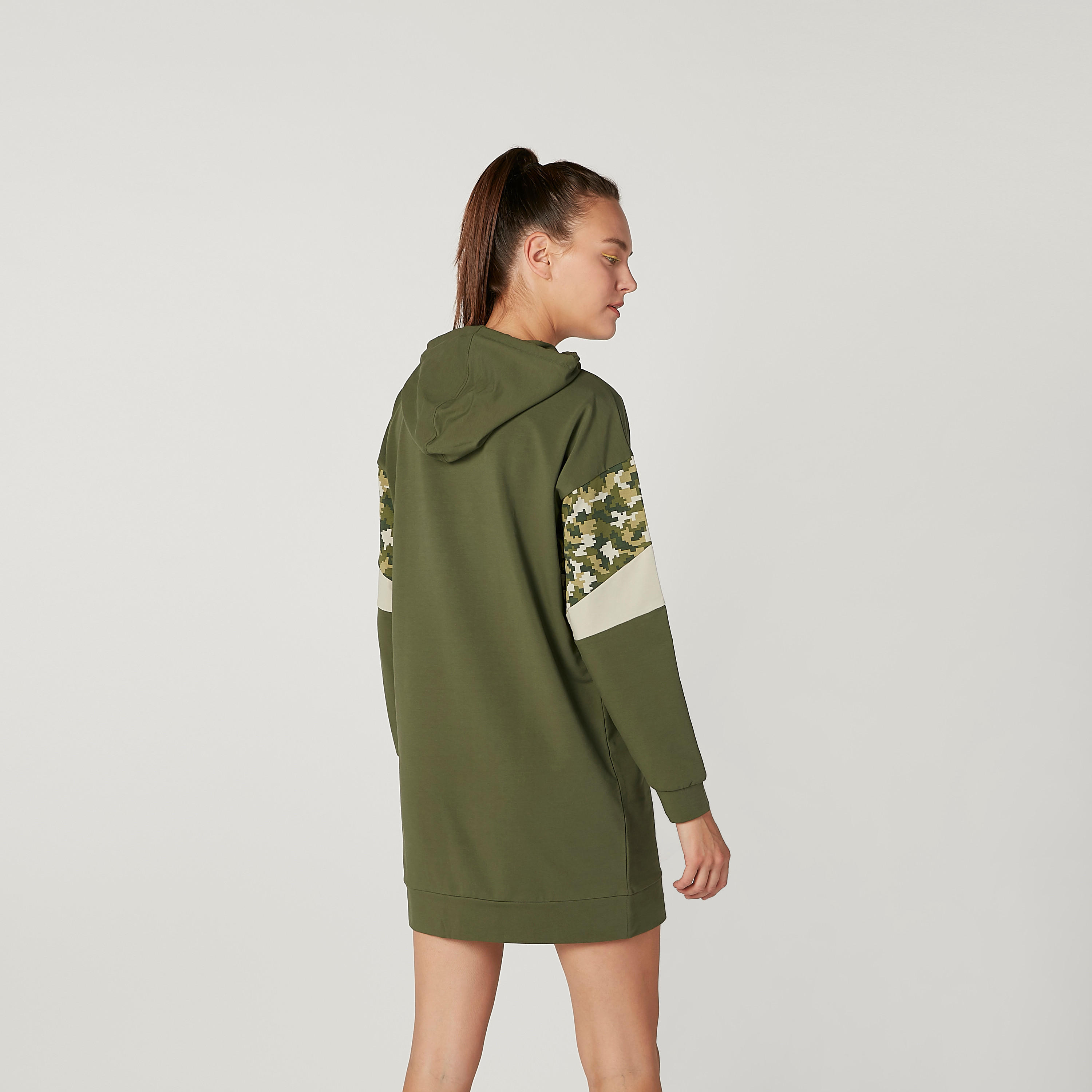 فستان تيشيرت قصير بقبّعة وأكمام طويلة وطبعات-women-clothing-dresses-image-4