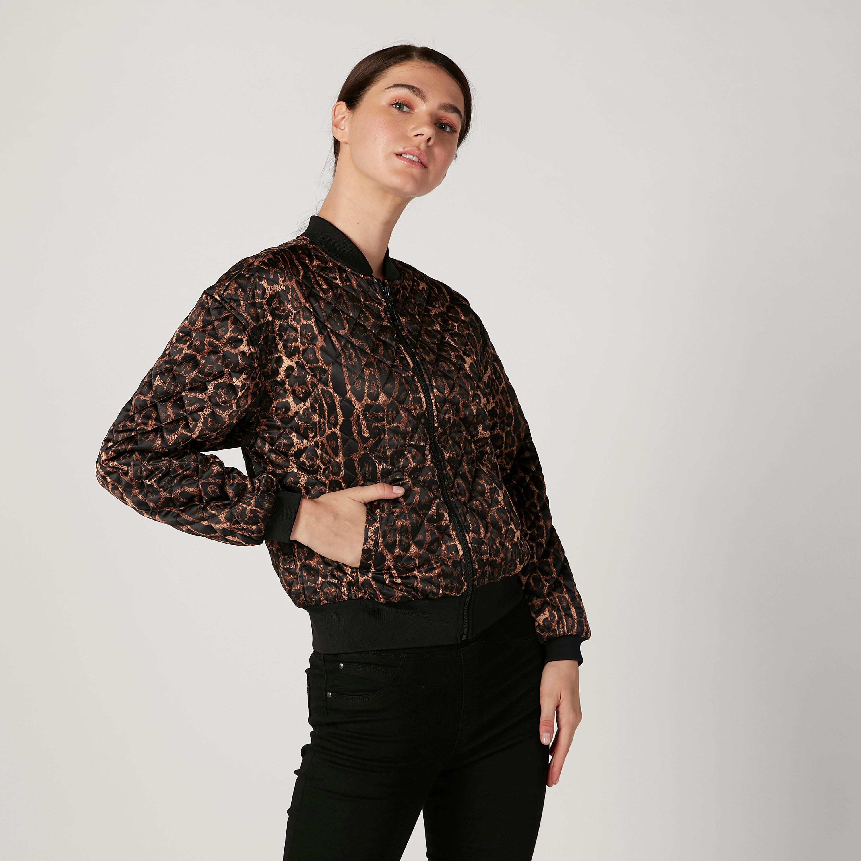 جاكيت بومبر مبطّن بأكمام طويلة وطبعات حيوانات-women-winterwear-coatsandjackets-jackets-image-1