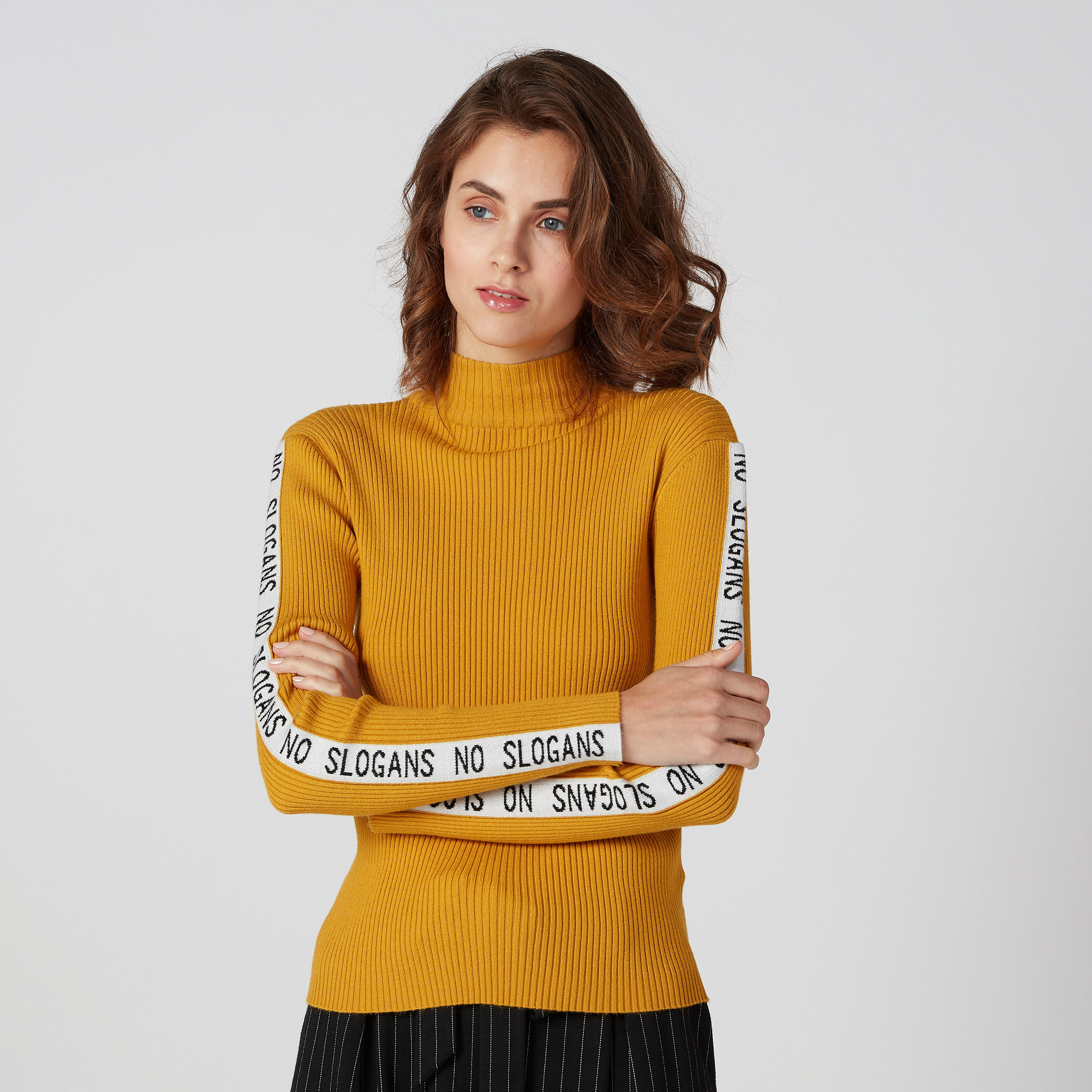سويتر مضلّعة بياقة ضيقة وأكمام طويلة-women-clothing-cardigansandjumpers-jumpers-image-5