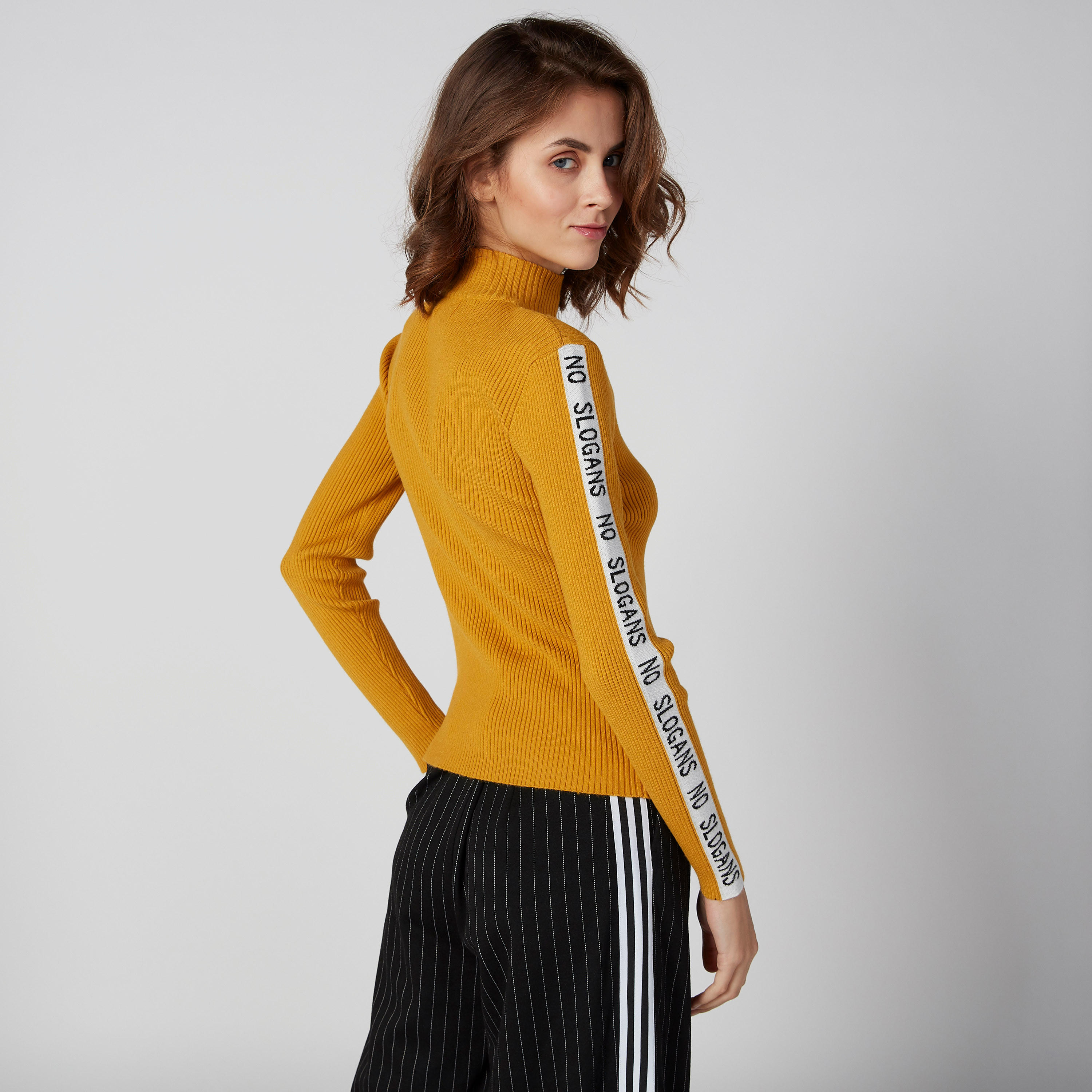 سويتر مضلّعة بياقة ضيقة وأكمام طويلة-women-clothing-cardigansandjumpers-jumpers-image-4