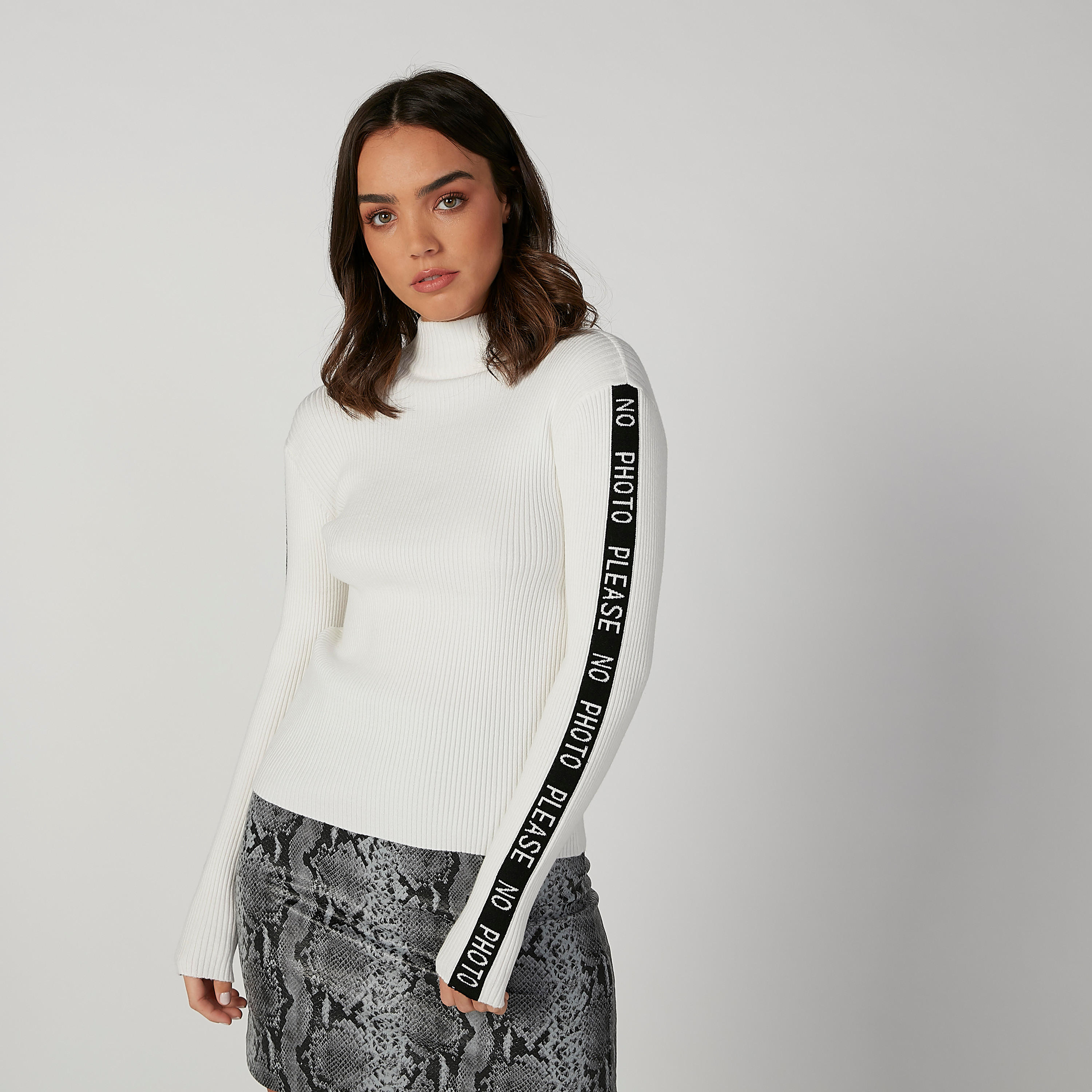 كنزة بياقة ضيّقة عالية وأكمام طويلة وطبعات-women-clothing-cardigansandjumpers-jumpers-image-5