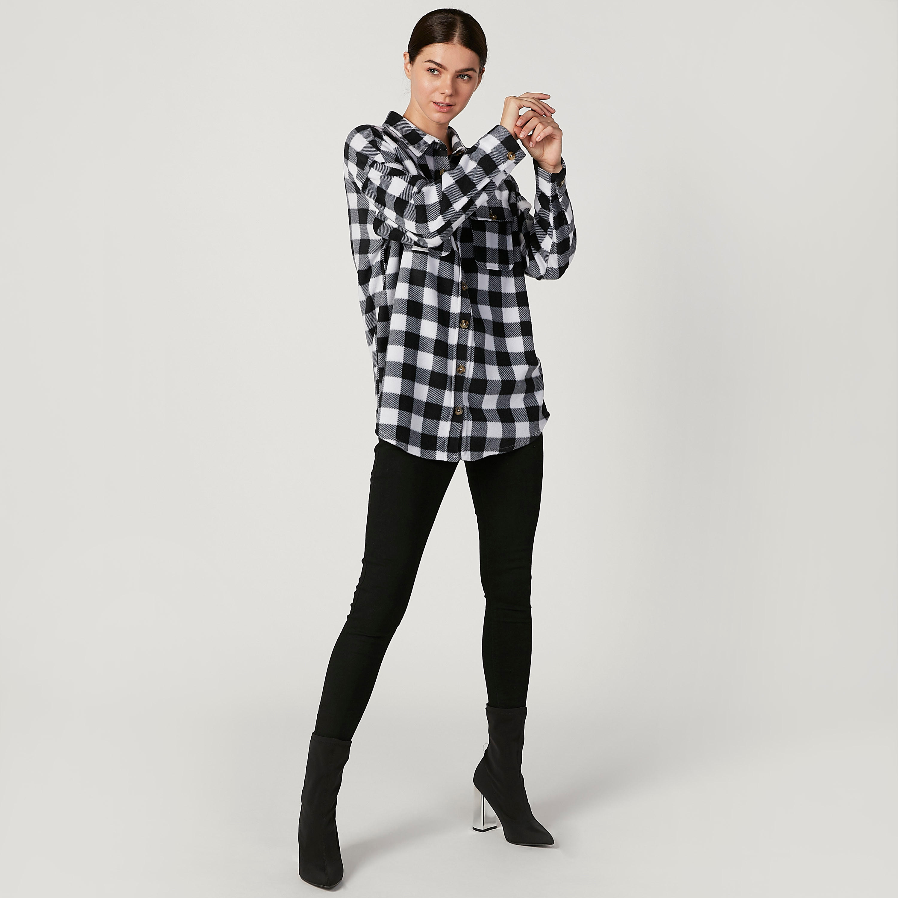 قميص كاروهات بأكتاف منسدلة وجيوب بطيّة-women-clothing-shirtsandblouses-shirts-image-2