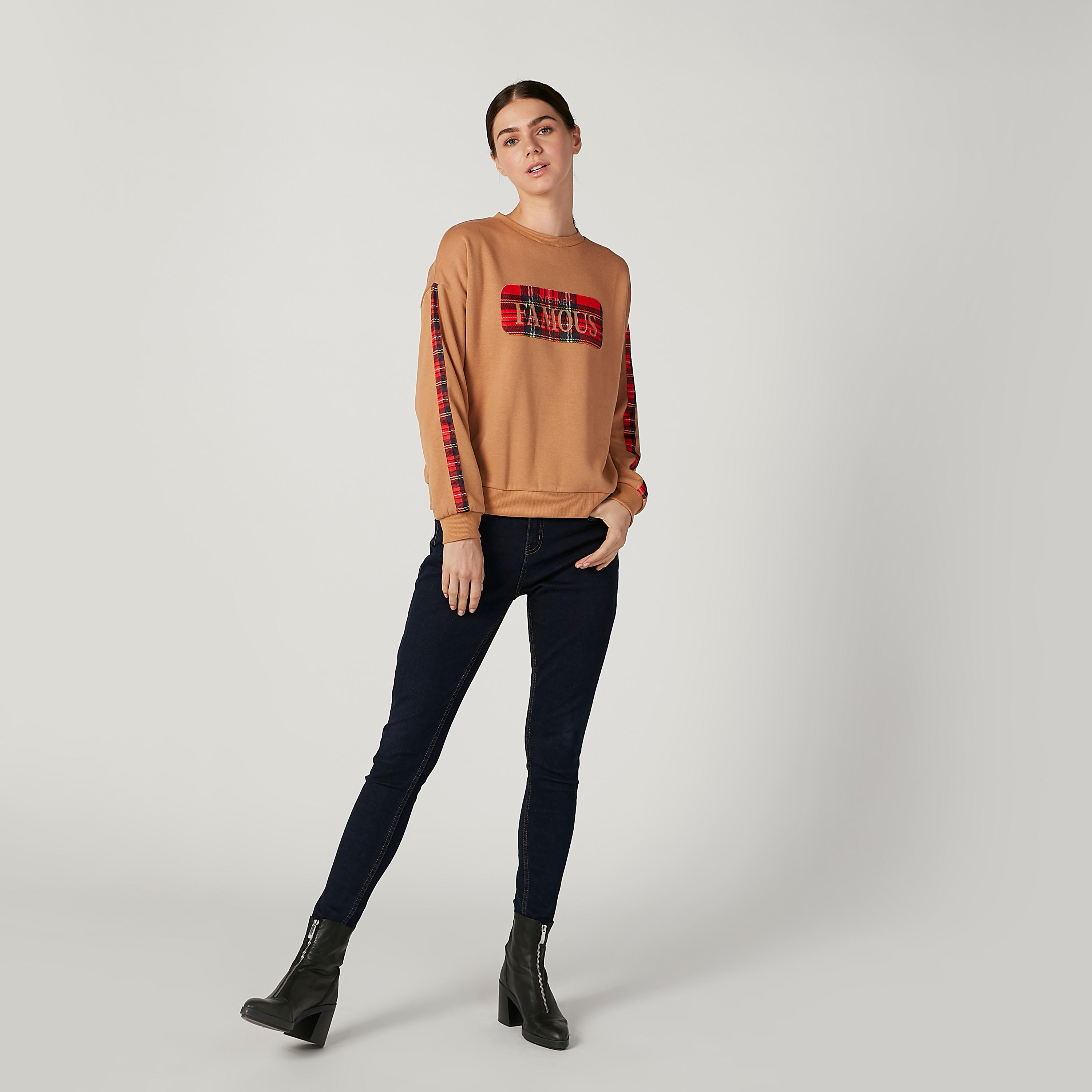 سويت شيرت بطبعات وياقة مستديرة وأكمام طويلة-women-winterwear-hoodiesandsweatshirts-sweatshirts-image-3