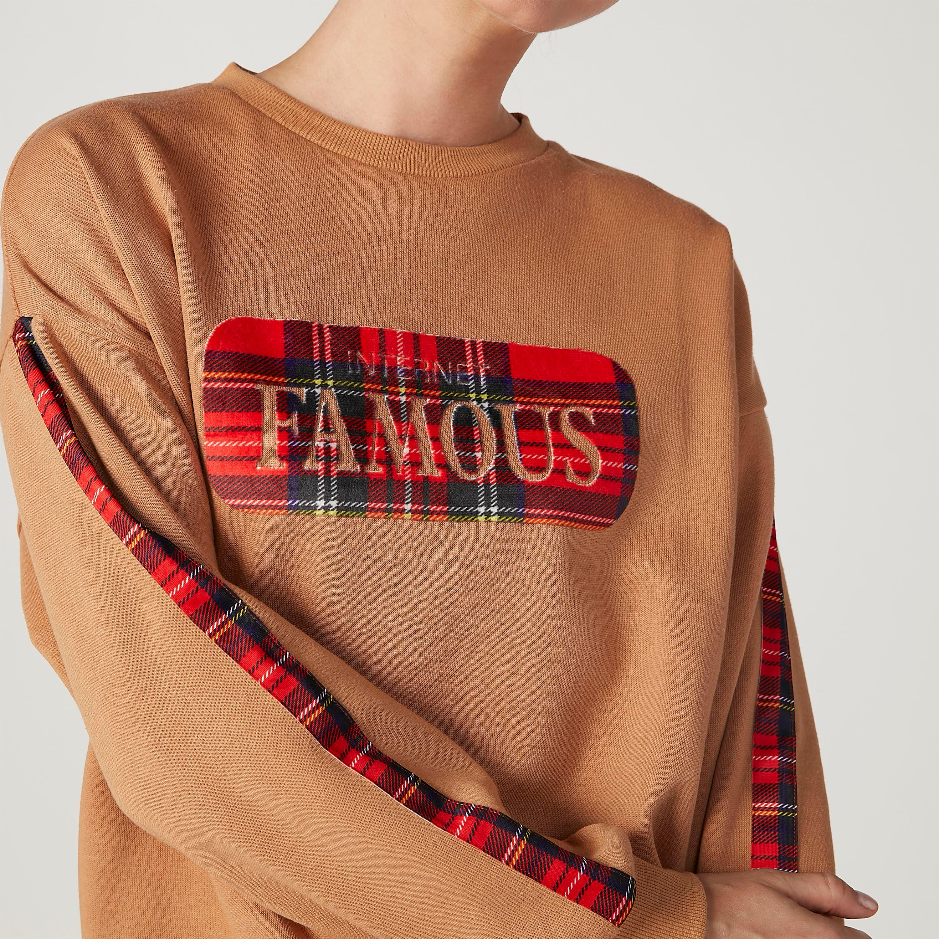 سويت شيرت بطبعات وياقة مستديرة وأكمام طويلة-women-winterwear-hoodiesandsweatshirts-sweatshirts-image-2