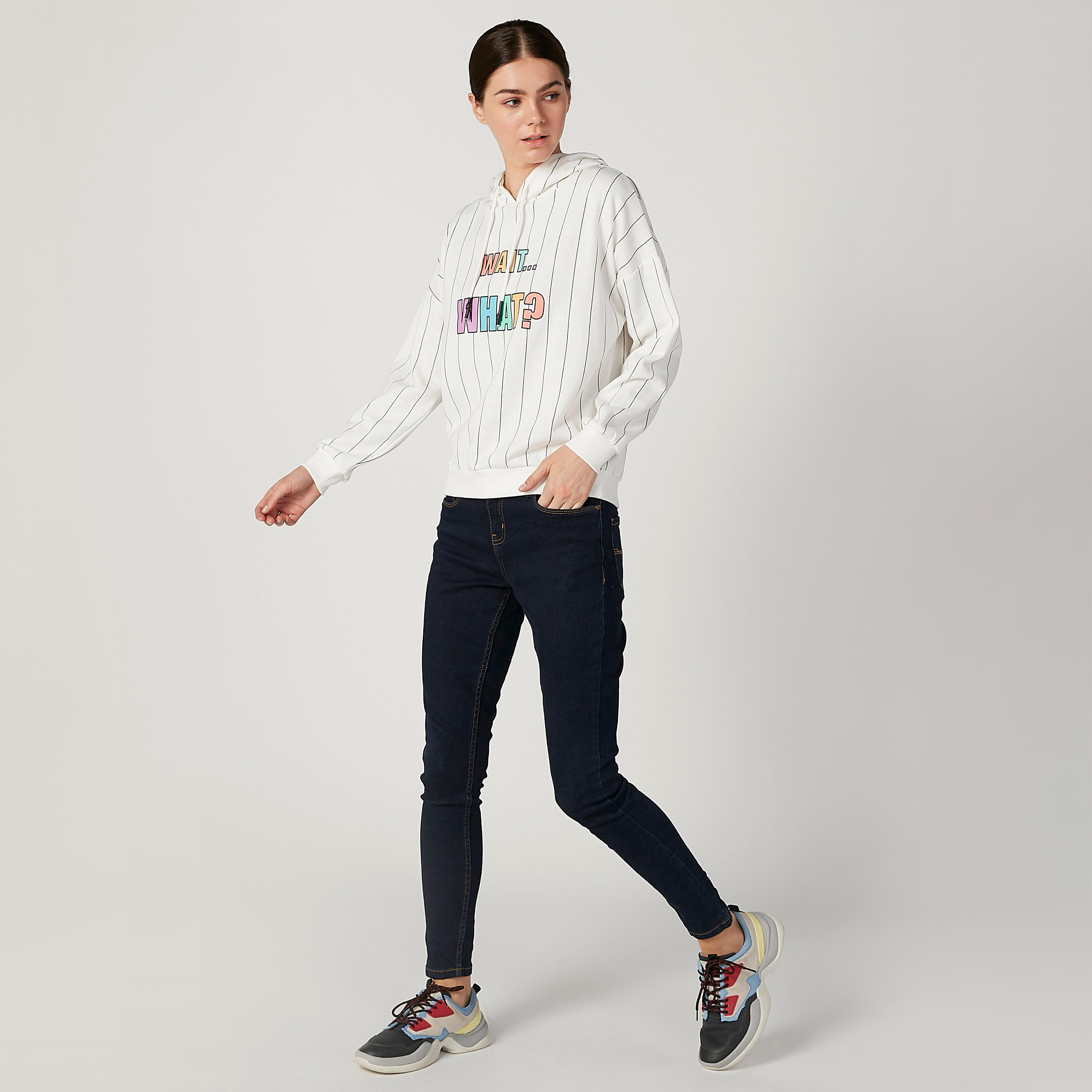 سويت شيرت بقبعة وأكمام طويلة وطبعات-women-winterwear-hoodiesandsweatshirts-hoodies-image-3