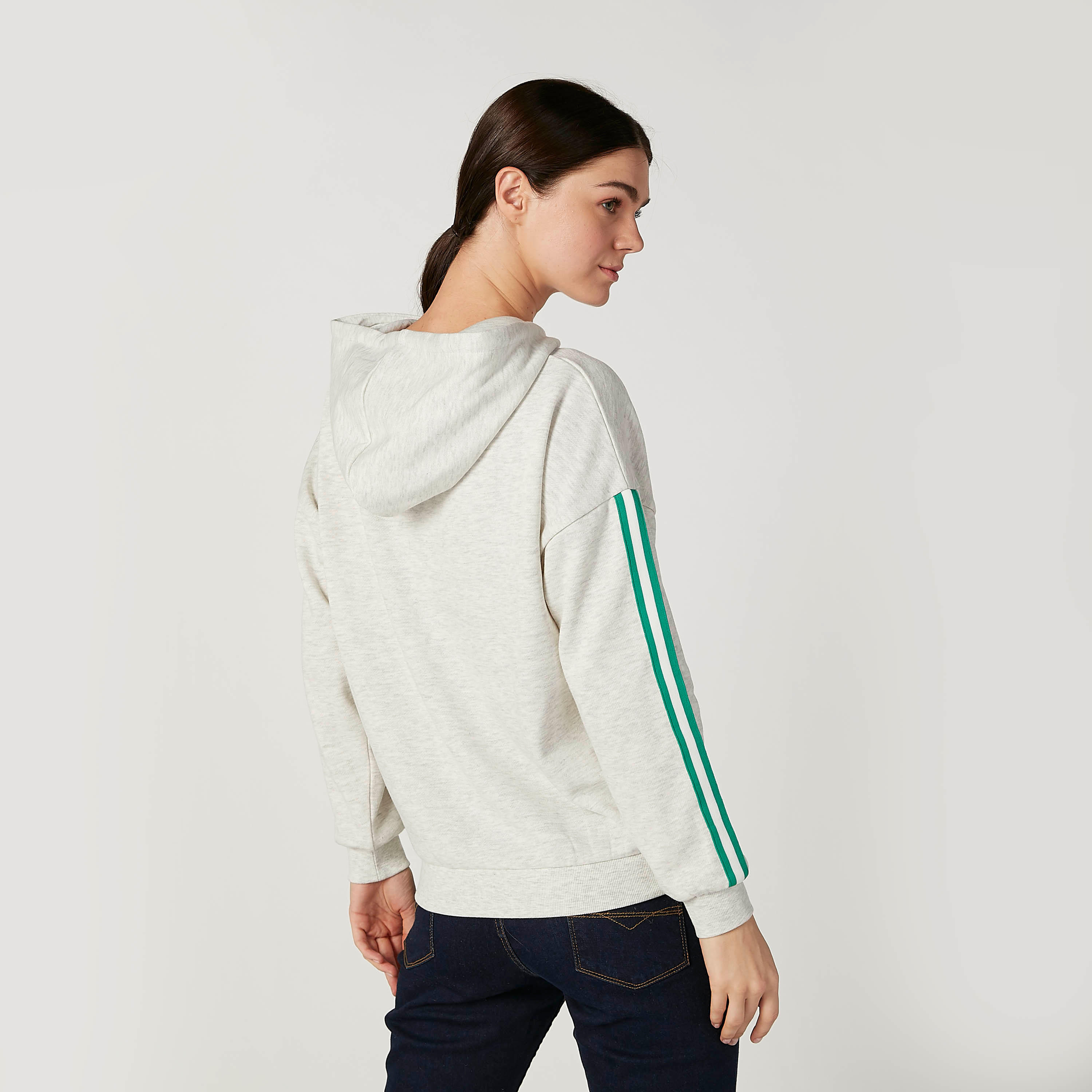 سويت شيرت بقبّعة وأكتاف منسدلة وطبعات-women-winterwear-hoodiesandsweatshirts-hoodies-image-4