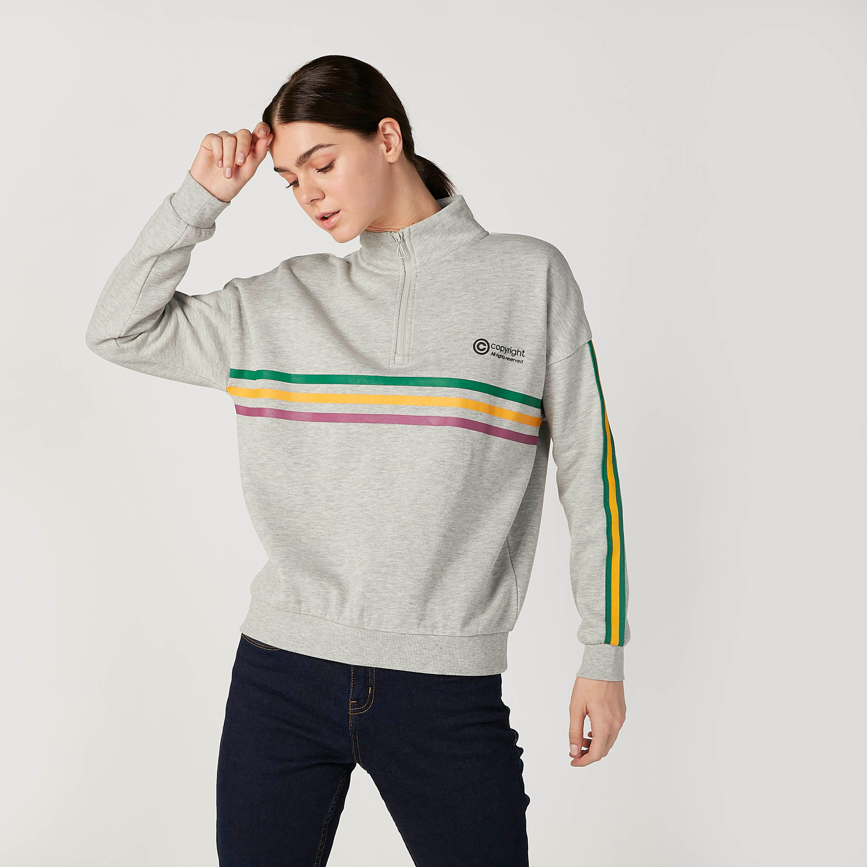 سويت شيرت بياقة عالية بأكمام منسدلة وطبعات-women-winterwear-hoodiesandsweatshirts-sweatshirts-image-1