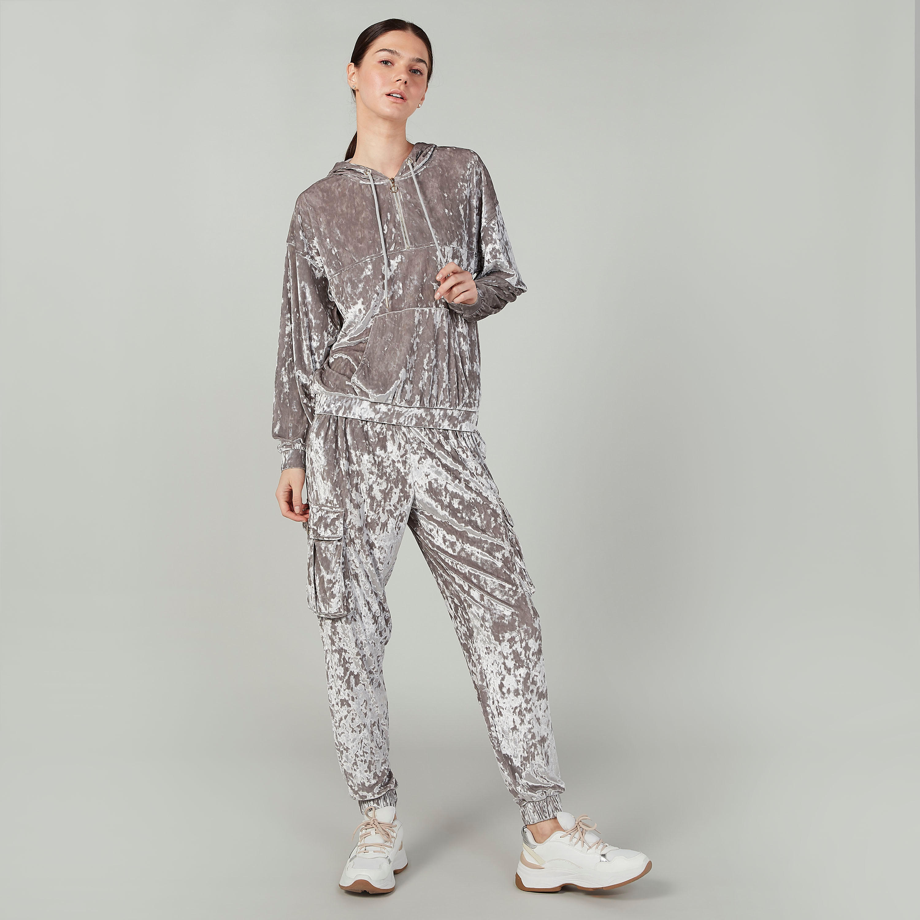 بنطلون رياضي بخصر مطّاطي متوسط الارتفاع وجيوب-women-clothing-bottoms-joggers-image-2