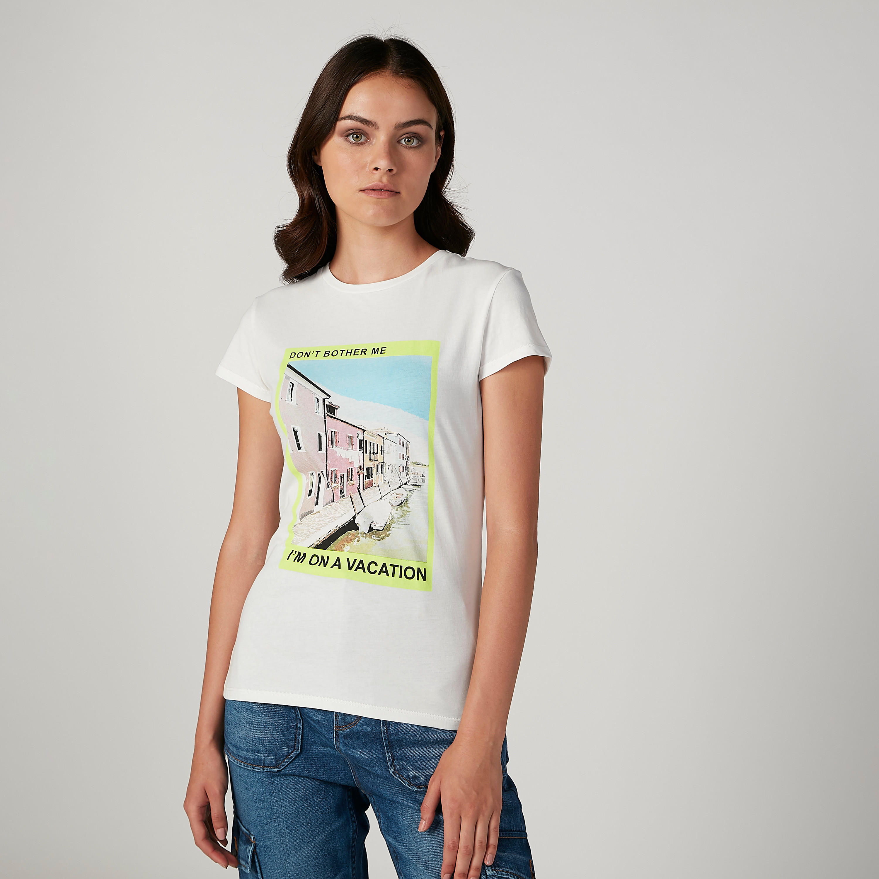 تيشيرت مستدام بياقة ضيّقة وأكمام قصيرة وطبعات -women-clothing-tshirts-image-1