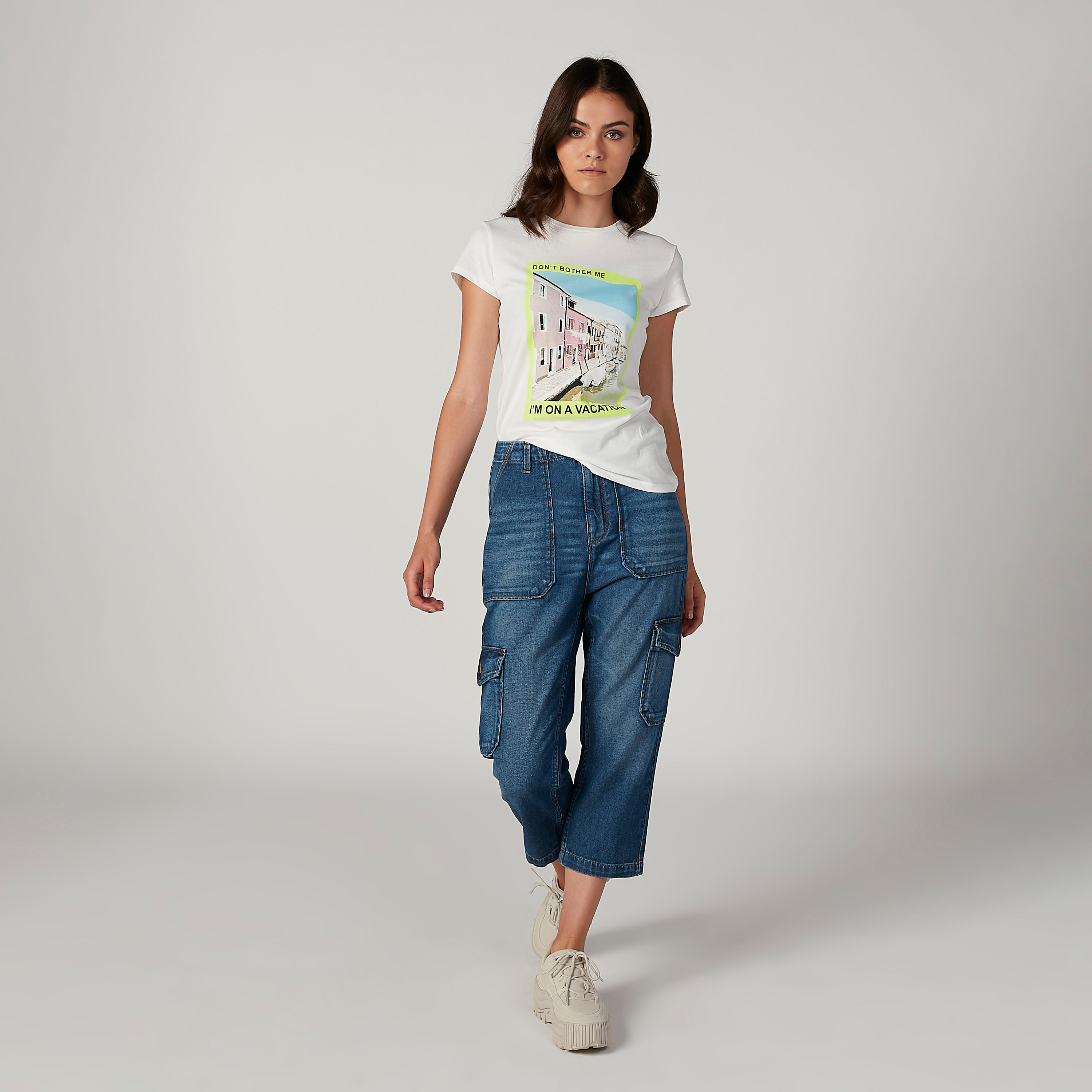 تيشيرت مستدام بياقة ضيّقة وأكمام قصيرة وطبعات -women-clothing-tshirts-image-2