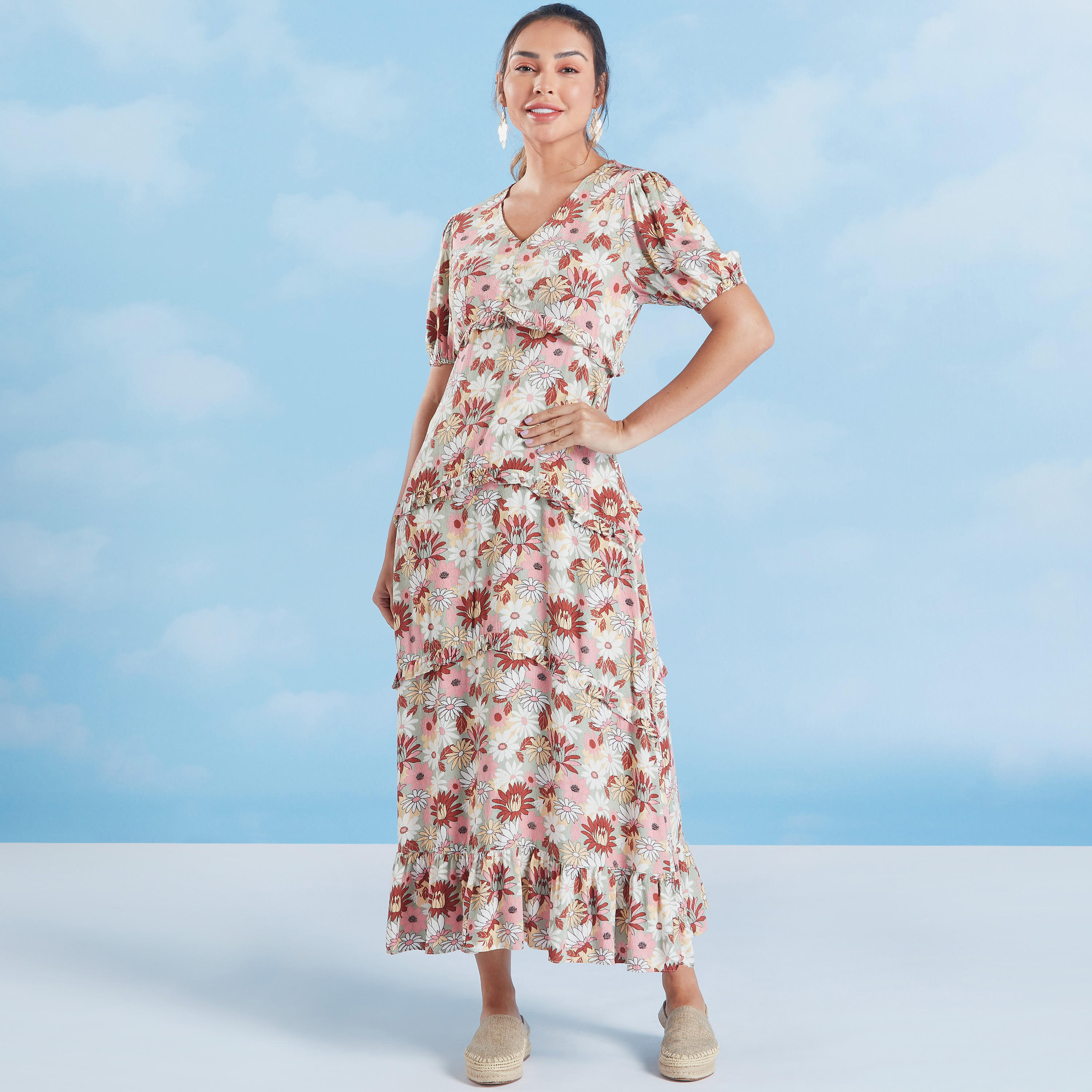 فستان ميدي ايه لاين بياقة V وأكمام قصيرة وطبعات زهرية-women-clothing-dresses-image-1