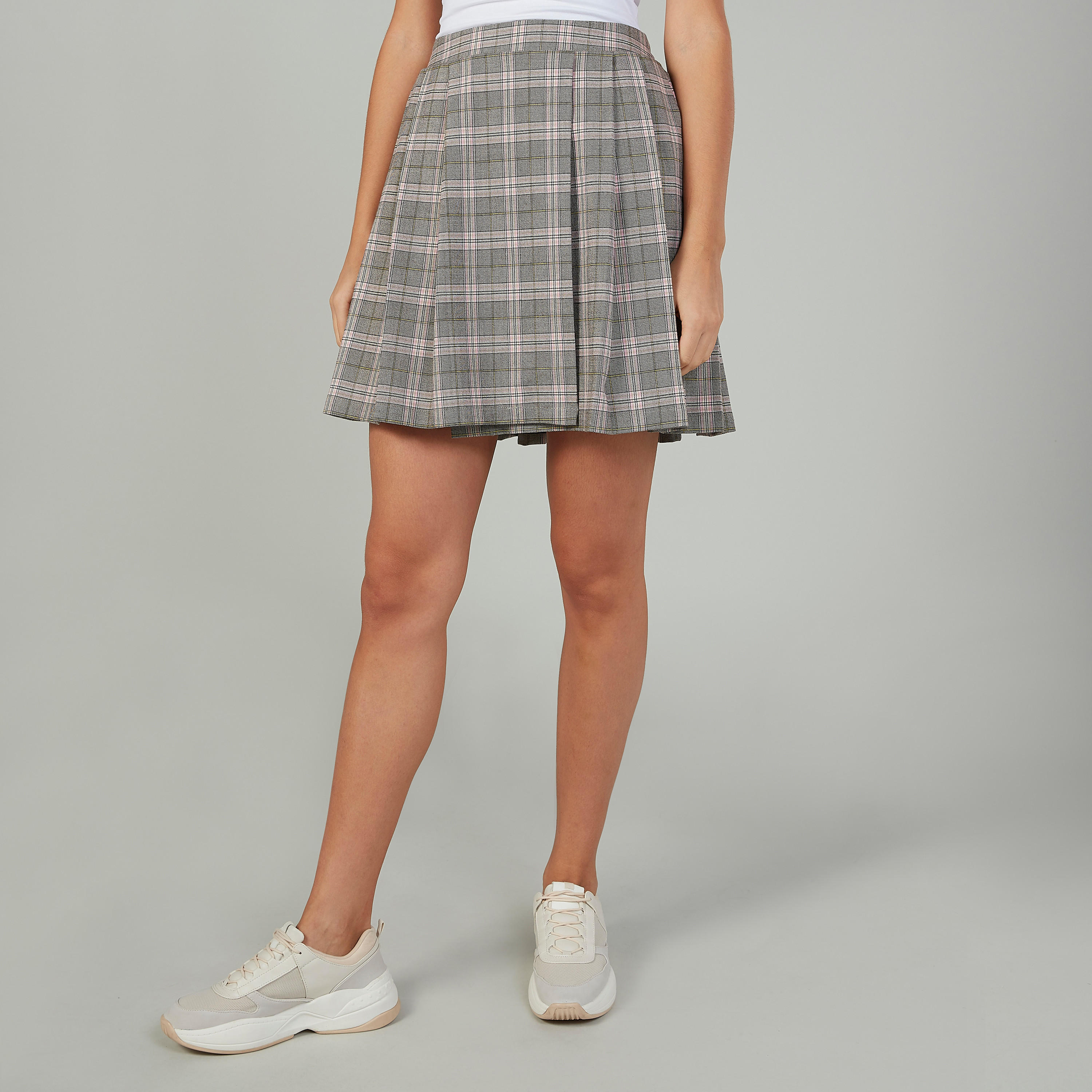 تنورة قصيرة كاروهات بخصر مطاطي-women-clothing-bottoms-skirts-image-1