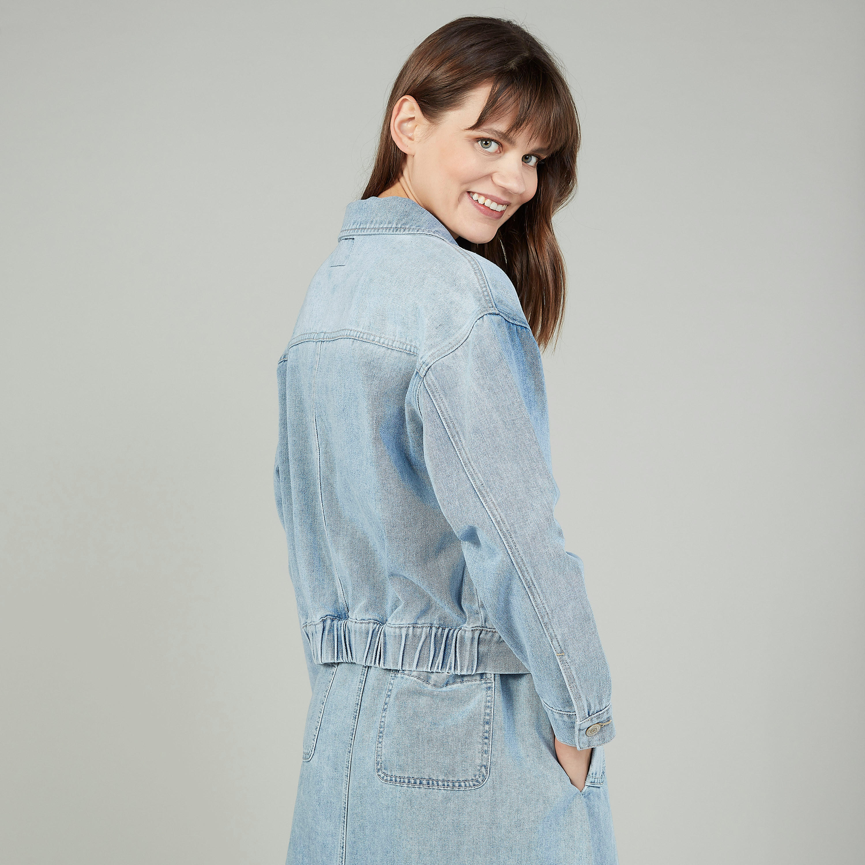 جاكيت دينم بأكمام طويلة وجيب على صدر-women-winterwear-coatsandjackets-jackets-image-2