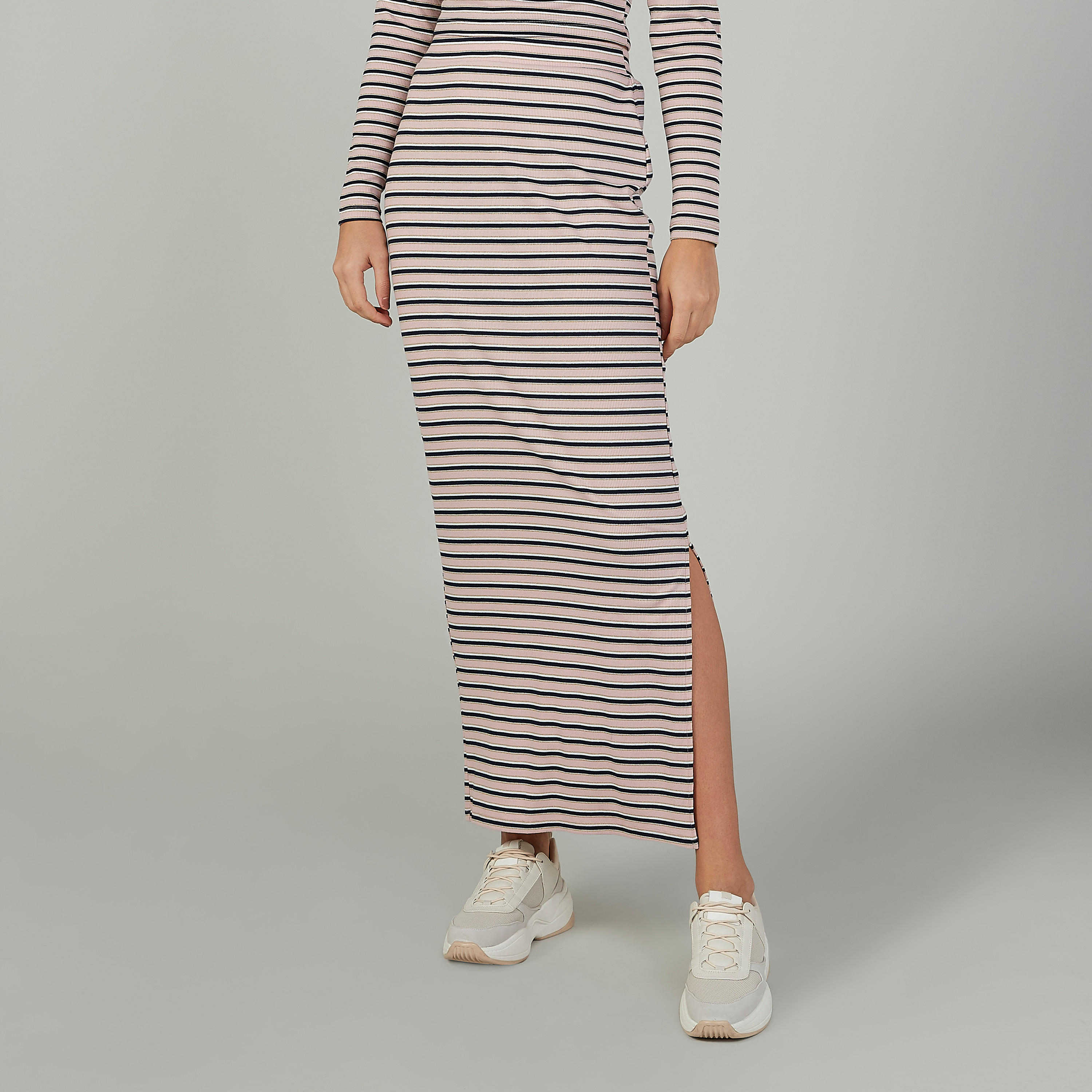 تنورة ماكسي ضيّقة مخططة بخصر مطّاطي وفتحة جانبية-women-clothing-bottoms-skirts-image-1