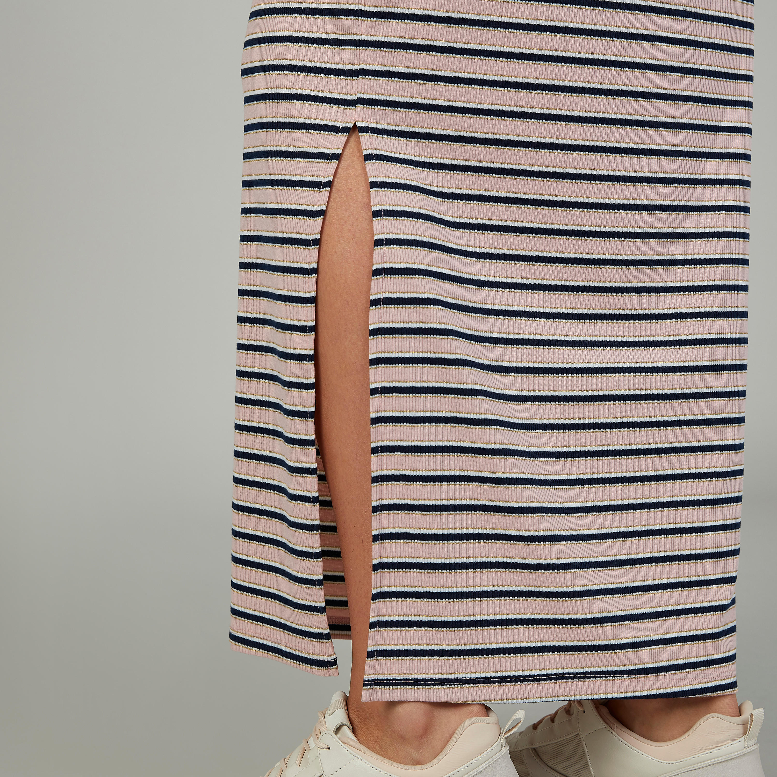 تنورة ماكسي ضيّقة مخططة بخصر مطّاطي وفتحة جانبية-women-clothing-bottoms-skirts-image-3