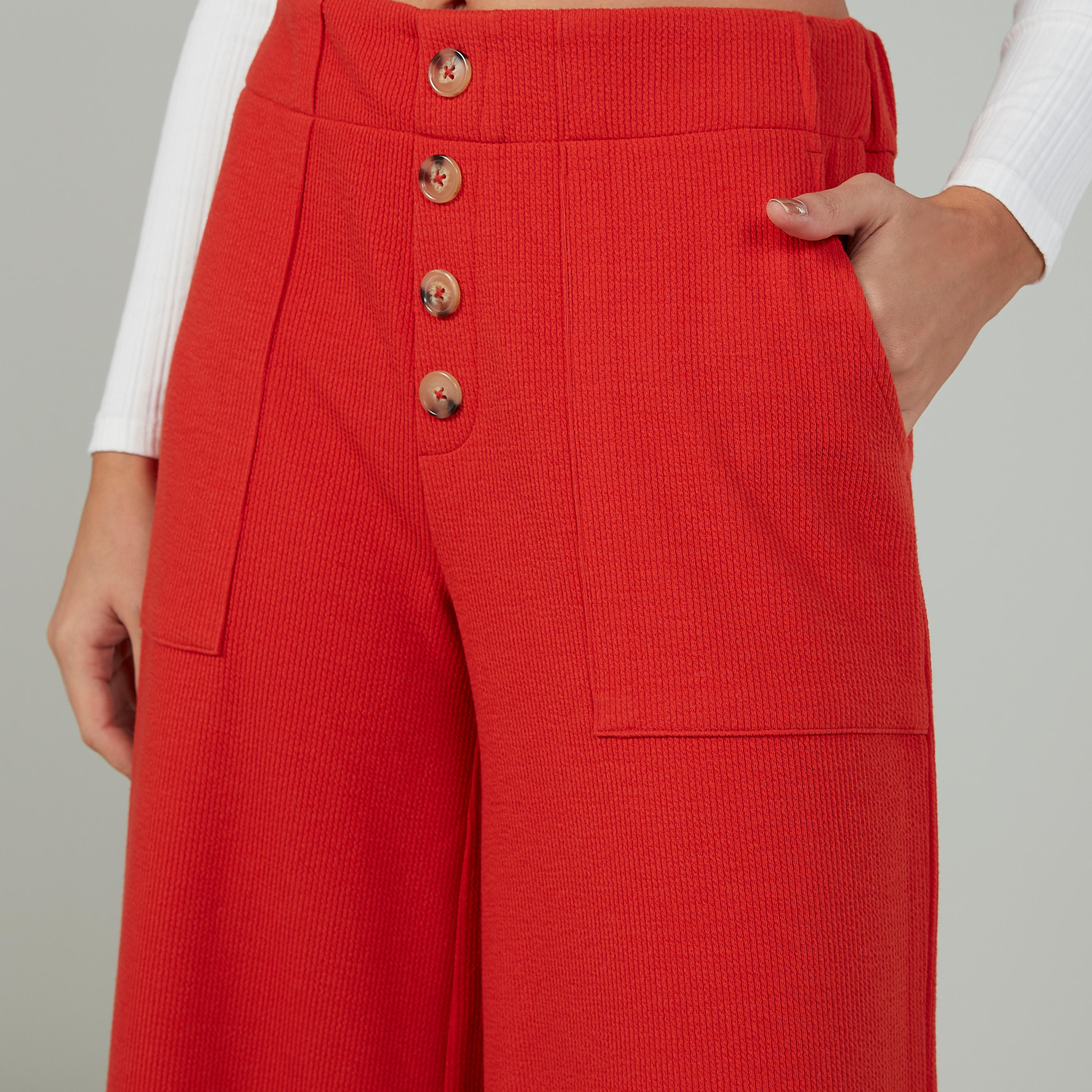 بنطلون واسع بارز الملمس بخصر مطّاطي مرتفع-women-clothing-bottoms-trousers-image-2