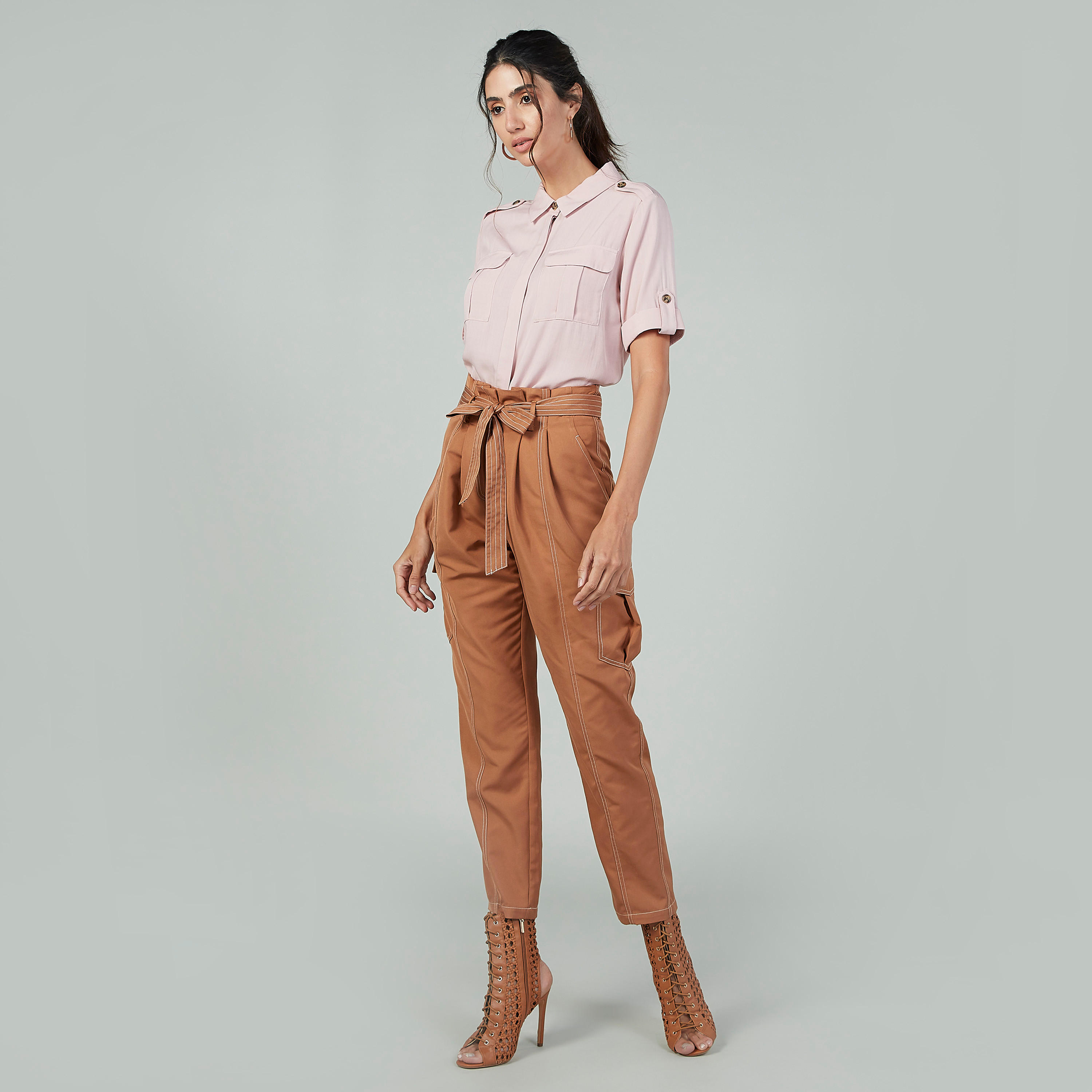 قميص بارز الملمس بياقة عاديّة وأكمام واسعة-women-clothing-shirtsandblouses-shirts-image-2