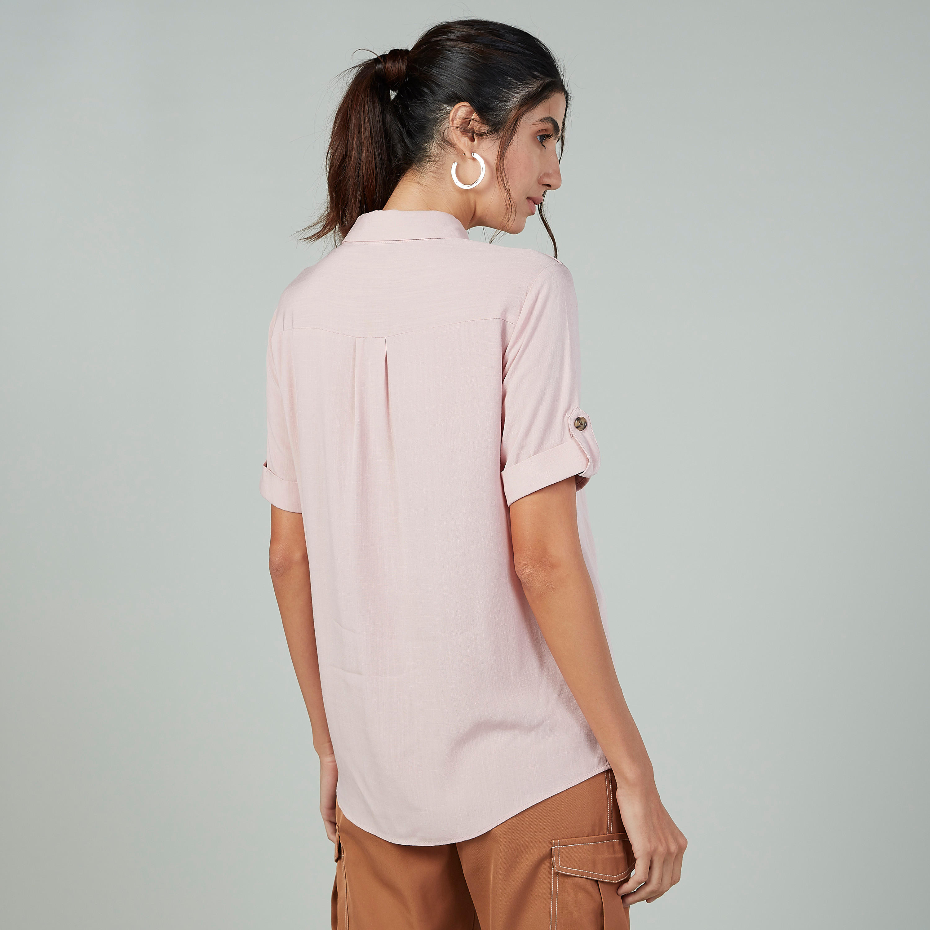 قميص بارز الملمس بياقة عاديّة وأكمام واسعة-women-clothing-shirtsandblouses-shirts-image-4