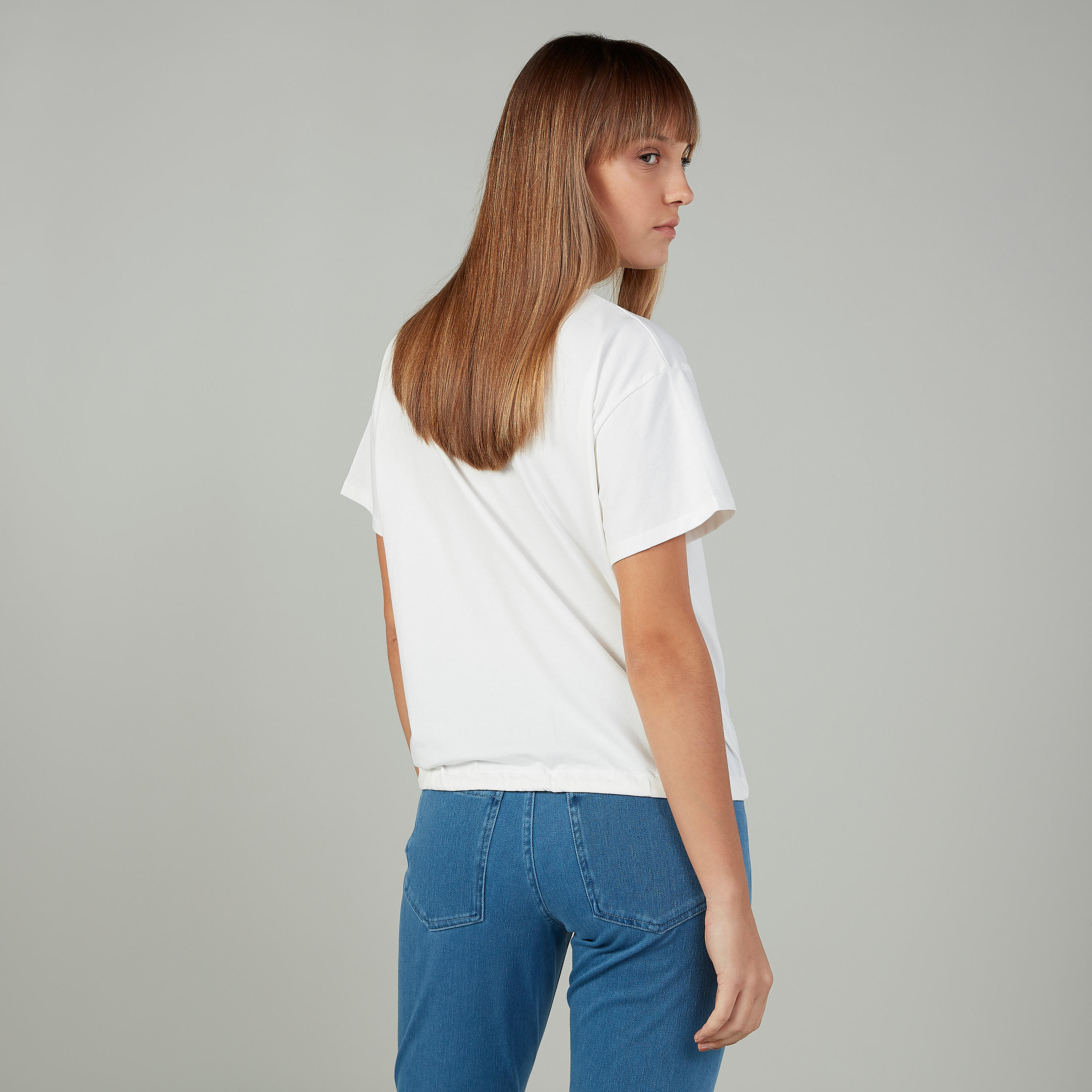 تيشيرت قصير بياقة ضيقة وأكمام قصيرة وطبعات-women-clothing-tshirts-image-4