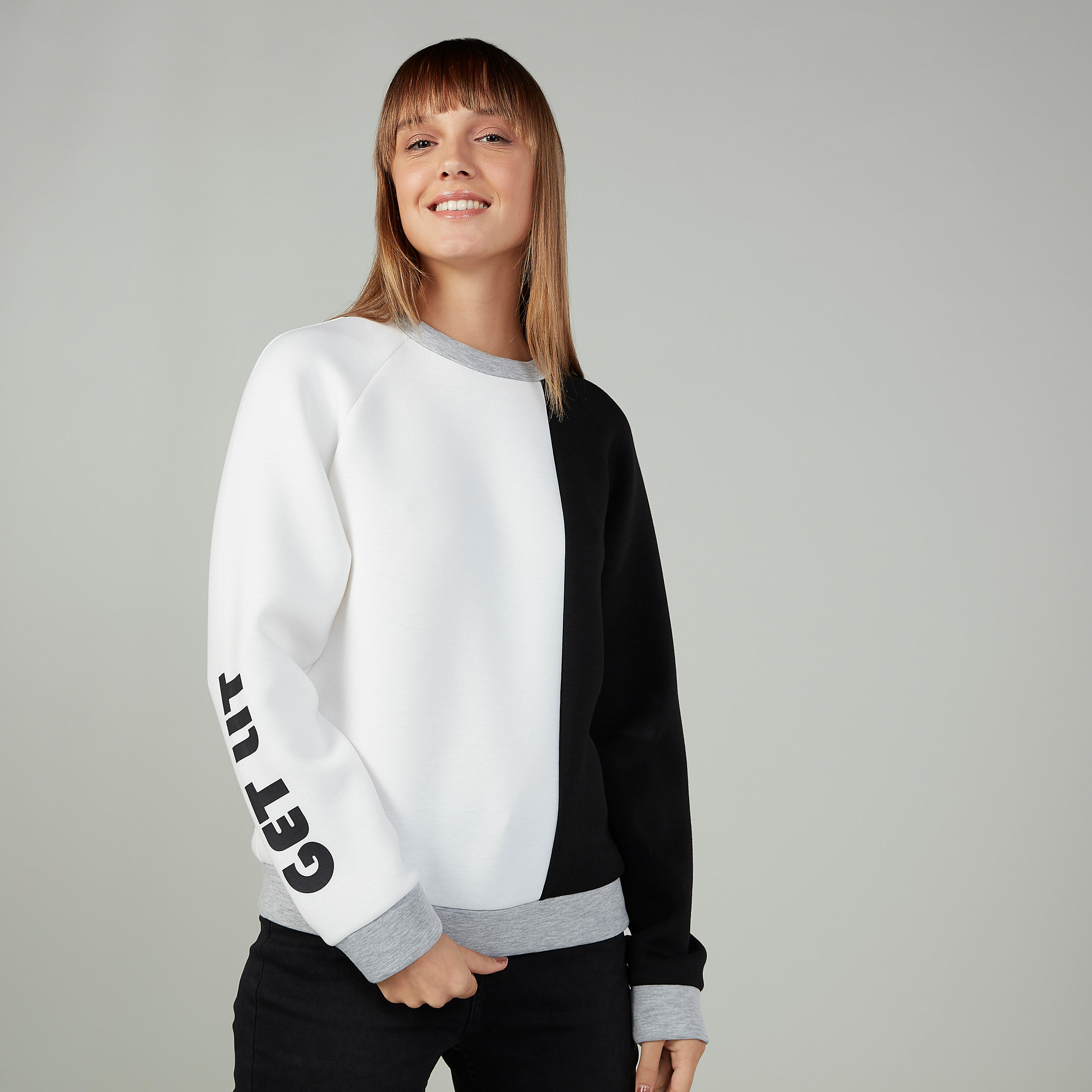 سويت شيرت بياقة ضيقة وأكمام طويلة وطبعات-women-winterwear-hoodiesandsweatshirts-sweatshirts-image-5