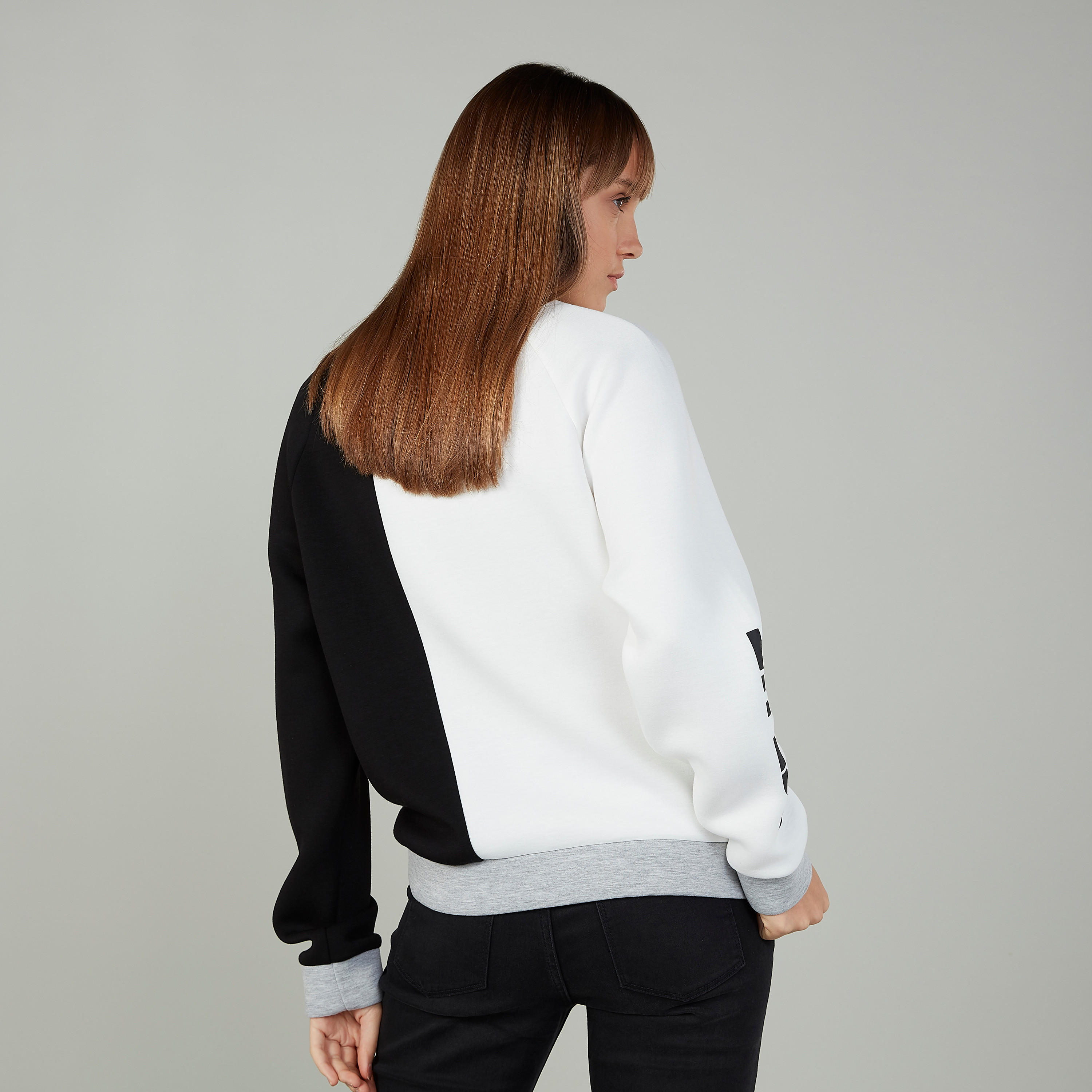 سويت شيرت بياقة ضيقة وأكمام طويلة وطبعات-women-winterwear-hoodiesandsweatshirts-sweatshirts-image-2
