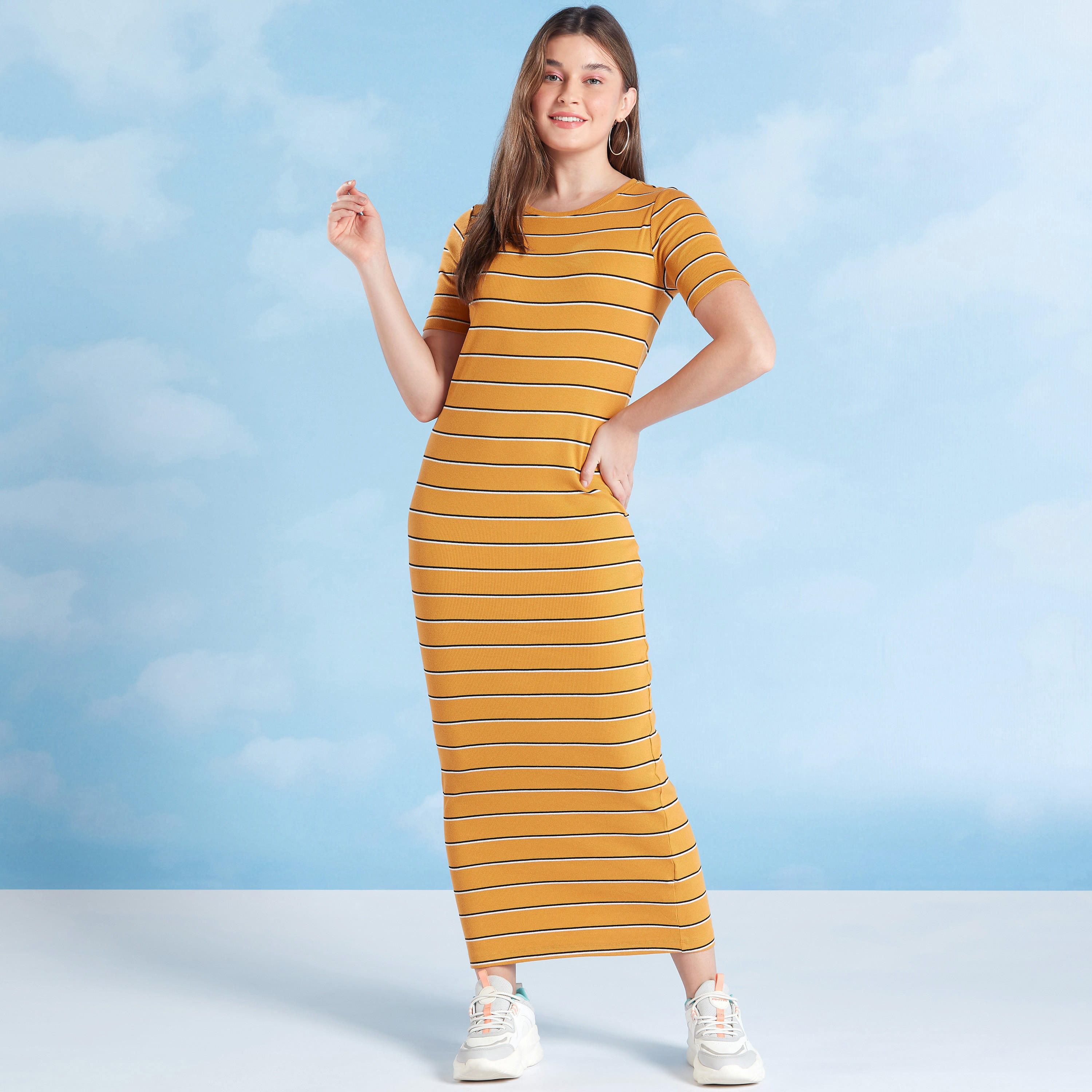 فستان إيه لاين ميدي مقلّم بياقة مستديرة وأكمام قصيرة-women-clothing-dresses-image-1