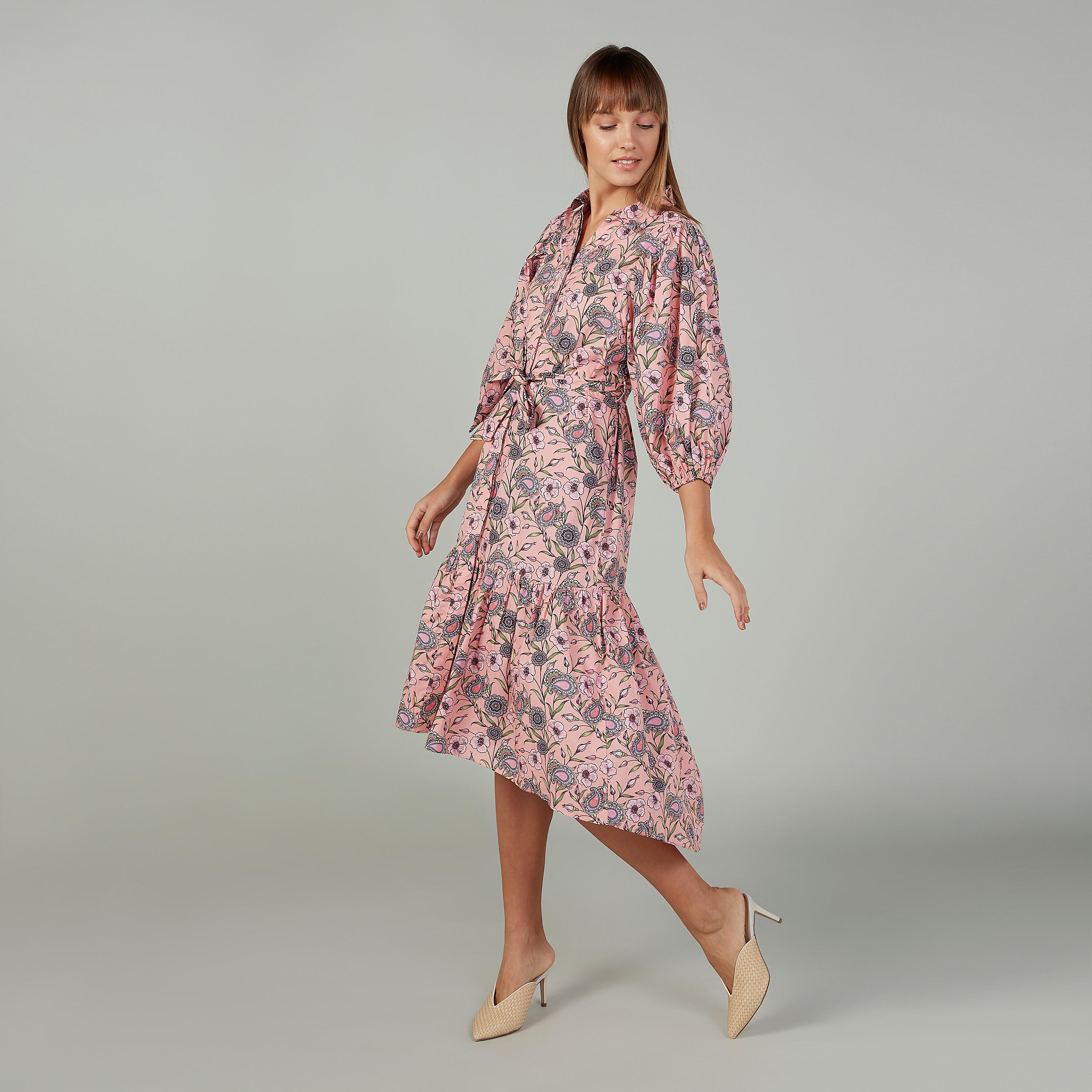 فستان متوسط الطول بأكمام بيشوب وأربطة وطبعات زهرية من كوتون-women-clothing-dresses-image-2
