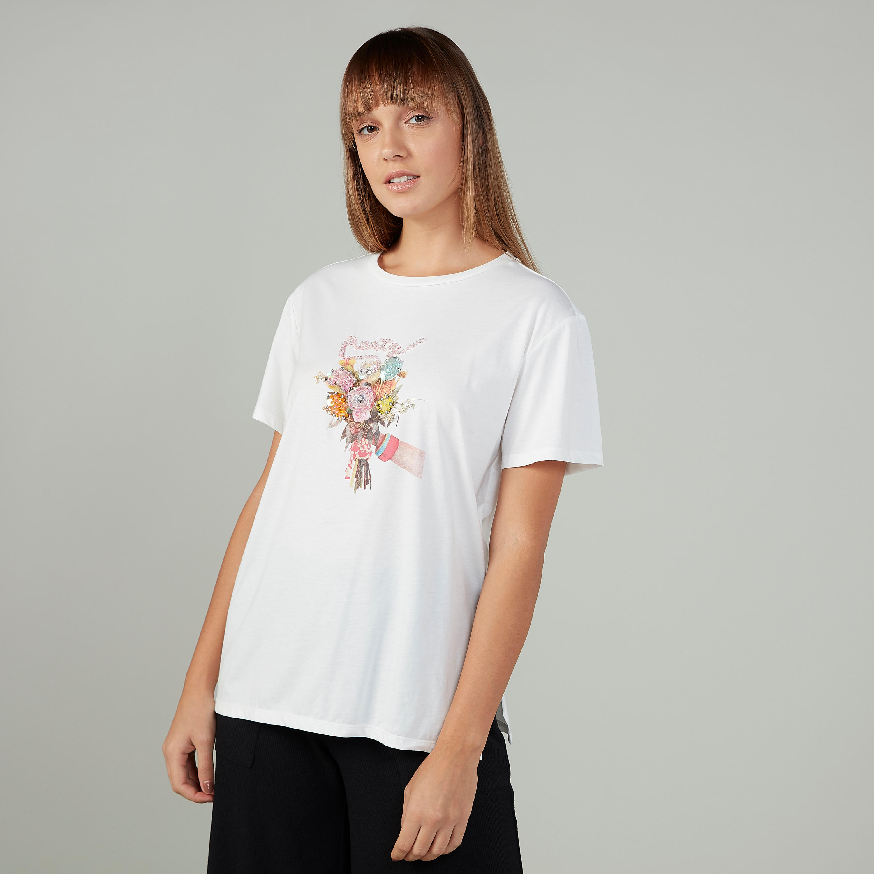 تيشيرت مزيّن بياقة مستديرة وأكمام قصيرة-women-clothing-tshirts-image-4