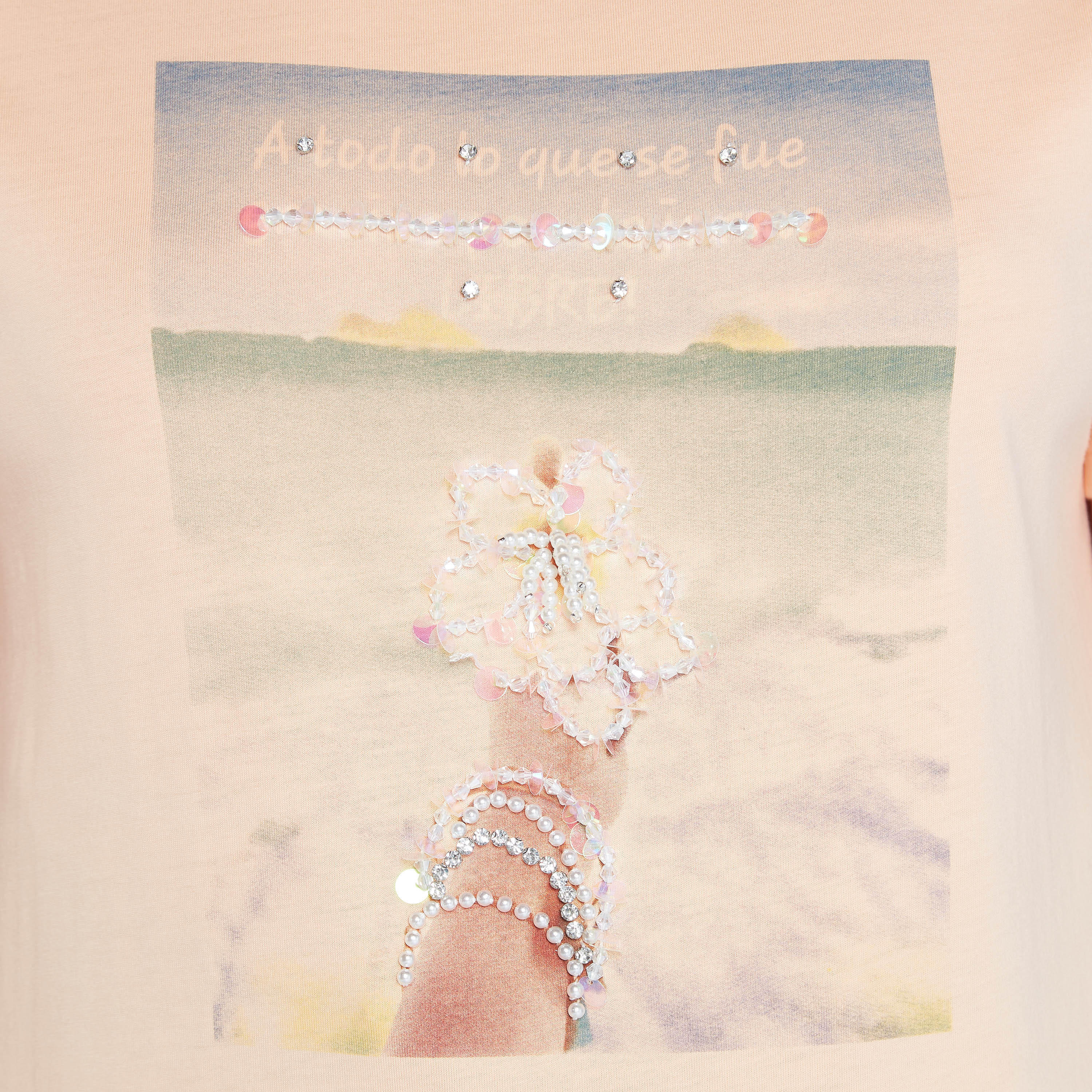 تيشيرت مزيّن بياقة مستديرة وأكمام قصيرة-women-clothing-tshirts-image-2