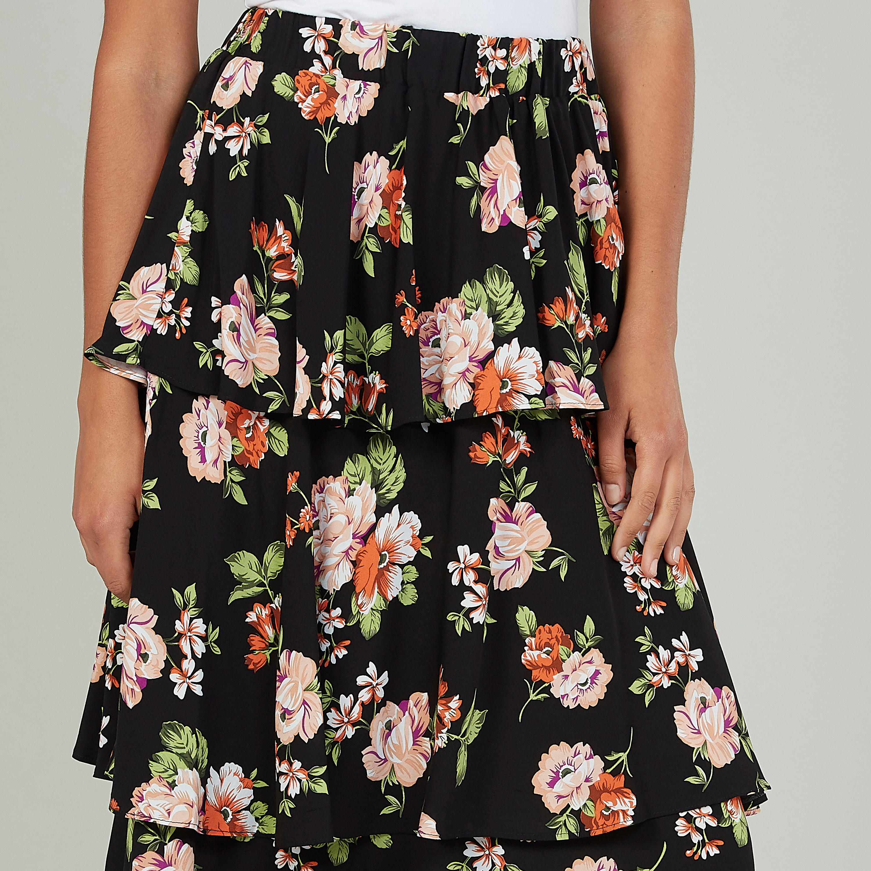 تنورة إيه لاين متوسطة الطول بخصر مطّاطي وطبعات زهرية-women-clothing-bottoms-skirts-image-3