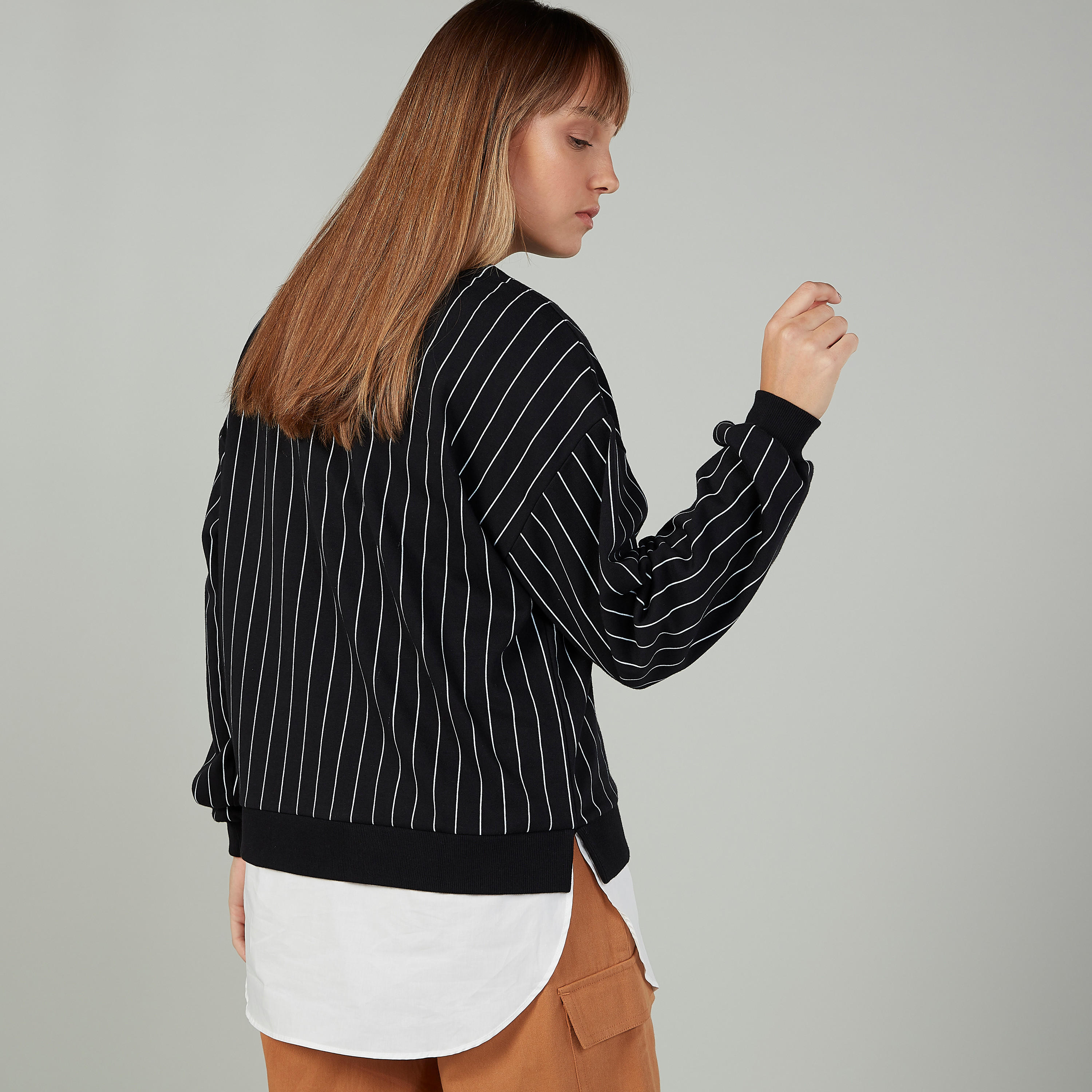 سويت شيرت مقلّم بياقة ضيّقة وأكمام طويلة-women-clothing-cardigansandjumpers-jumpers-image-4