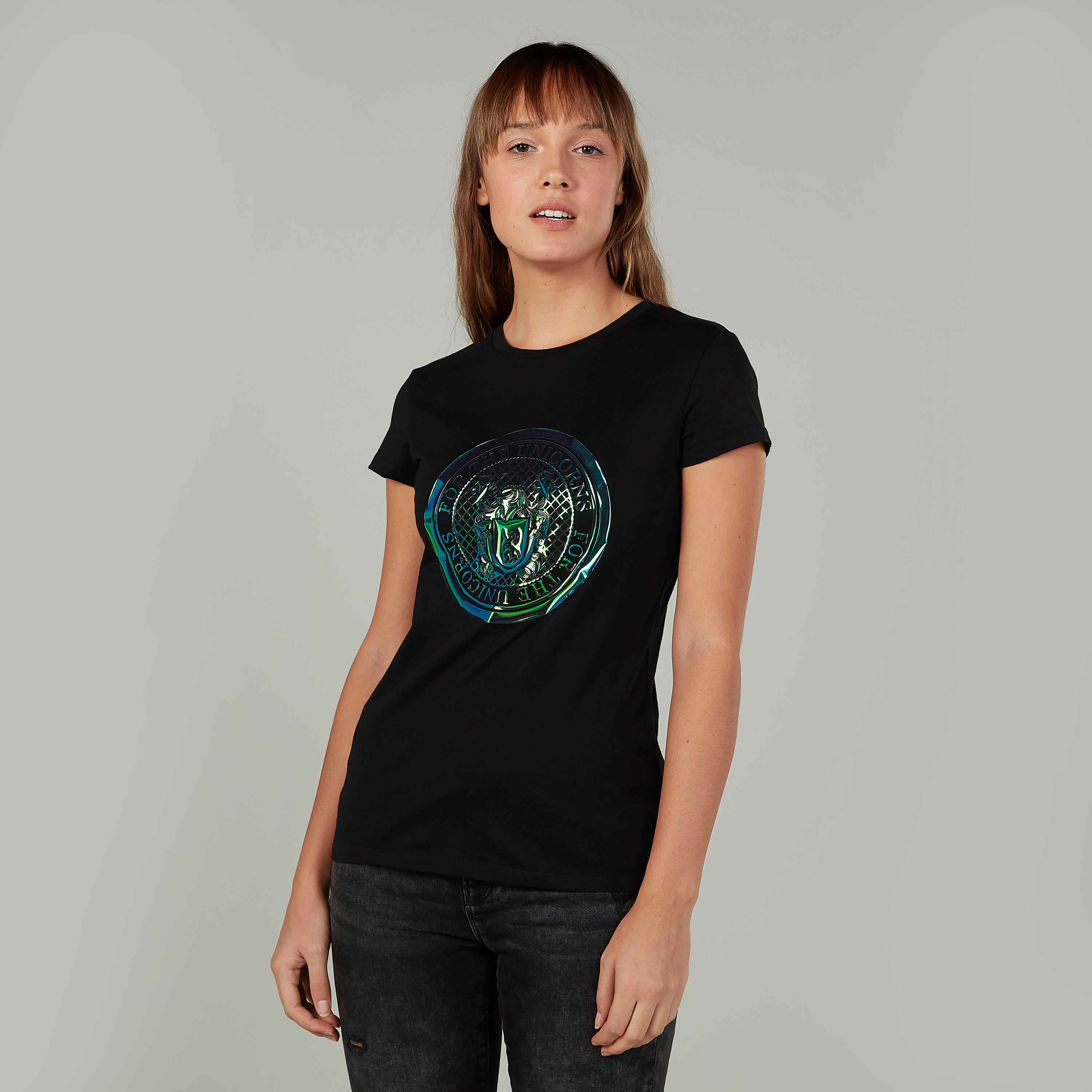 تيشيرت بياقة ضيّقة وأكمام قصيرة وتزيينات-women-clothing-tshirts-image-1