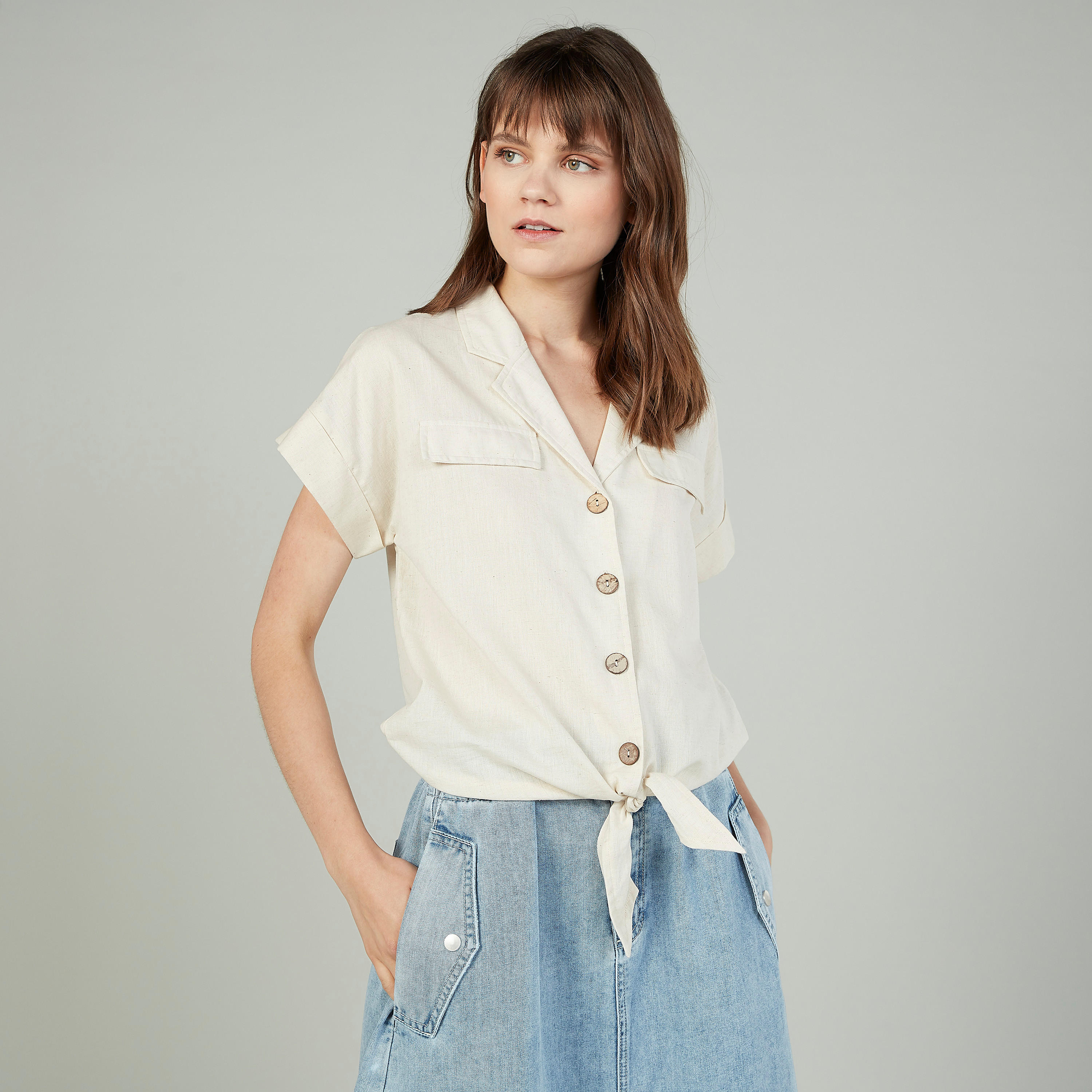 بلوزة سادة بياقة عادية بأربطة وتفاصيل أزرار-women-clothing-shirtsandblouses-blouses-image-1
