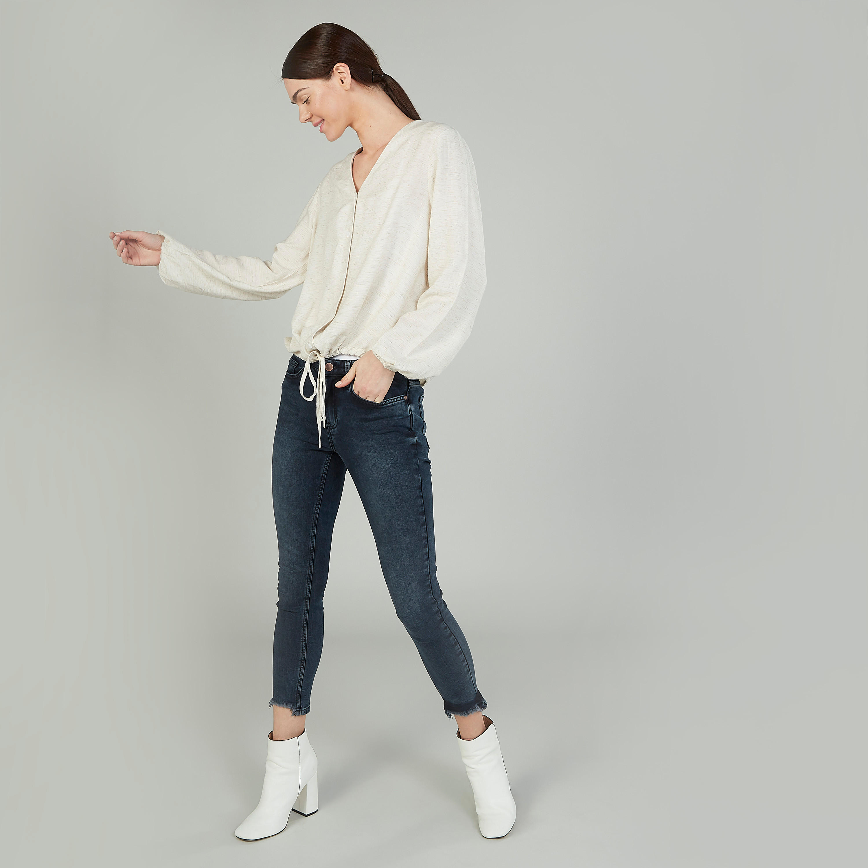 قميص سادة بأكمام طويلة وأربطة-women-clothing-shirtsandblouses-shirts-image-3
