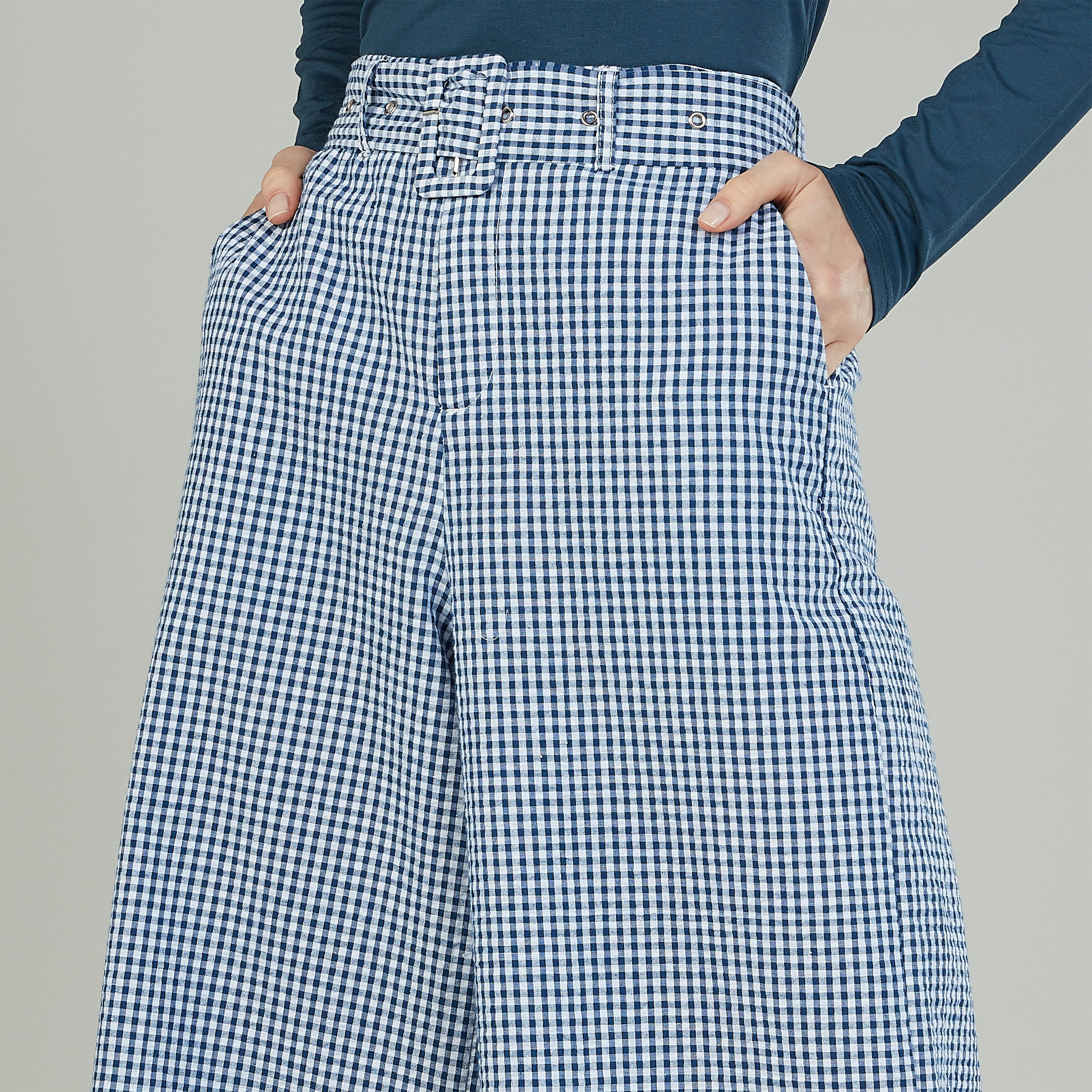 بنطلون قصير كاروهات بخصر مرتفع وجيوب وحزام-women-clothing-bottoms-trousers-image-3