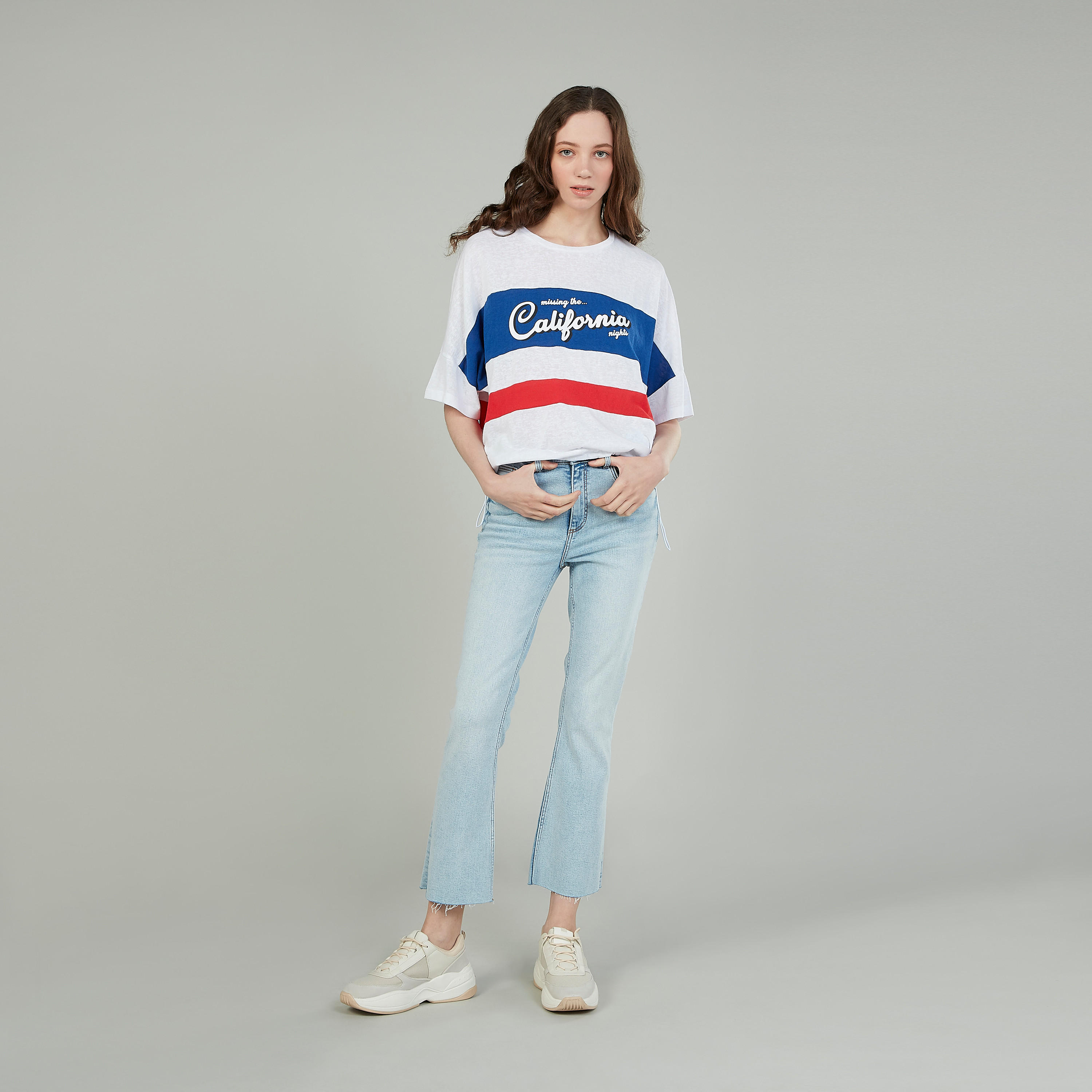 تيشيرت بياقة مستديرة وأكمام قصيرة وطبعات-women-clothing-tshirts-image-2